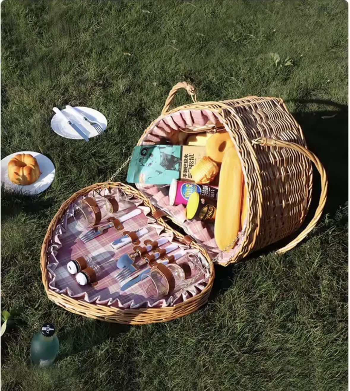 Cesta de picnic de mimbre, transportador tejido de ratán en forma de corazón con asa, almacenamiento portátil de alimentos para camping, viajes y comedor al aire libre, 45 x 39 x 25 cm