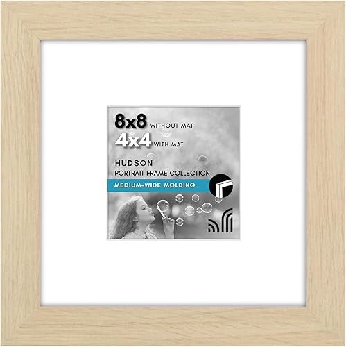 Americanflat Portarretratos de 8 x 8 pulgadas en roble natural, se puede utilizar como portarretratos de 4 x 4 con paspartú o marco de 8 x 8
