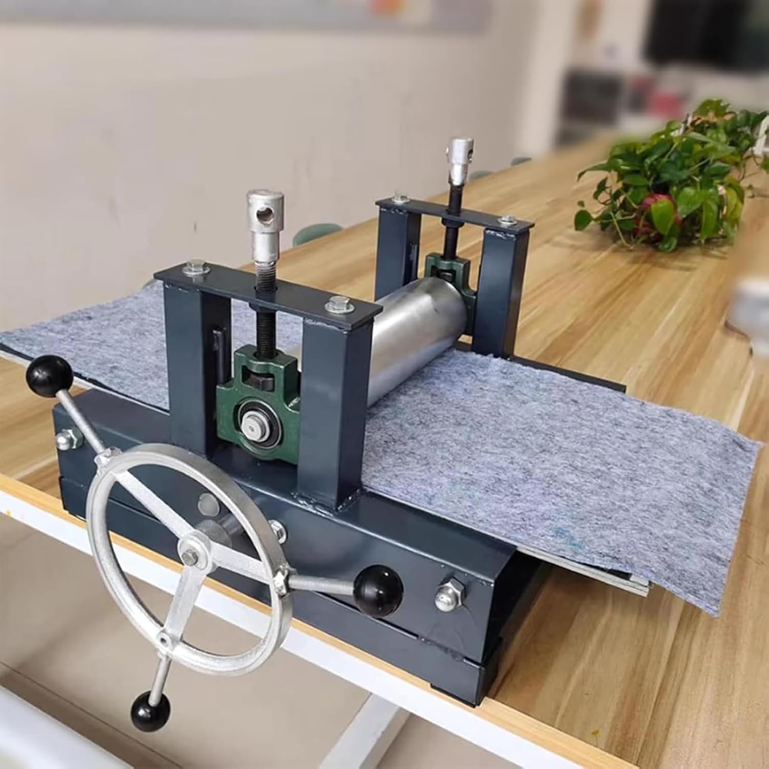 Presse à graver pour la gravure, presse d'impression manuelle avec hauteur réglable, grande volante, zone d'impression de 390 x 543 mm pour gravure sur bois et impression en bloc