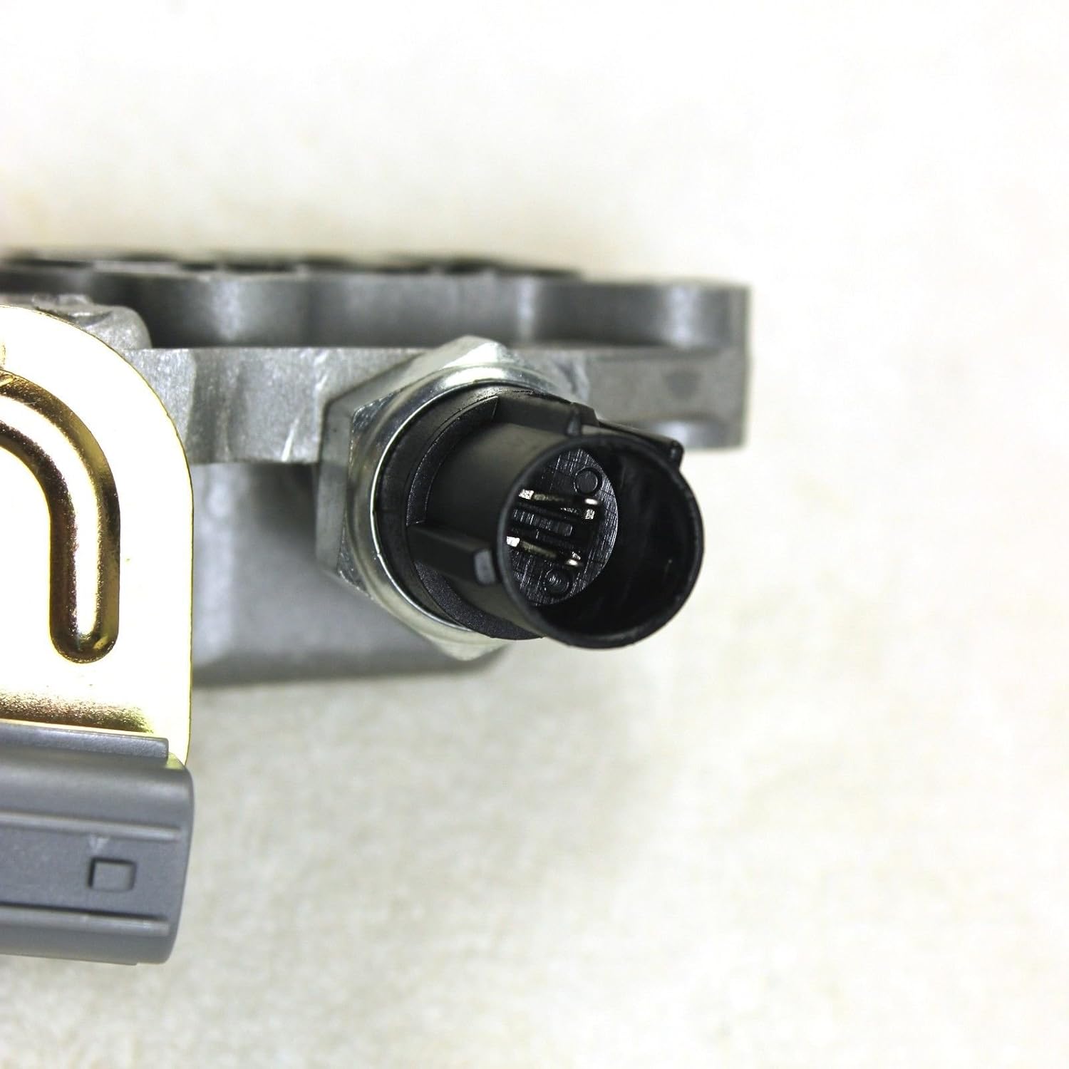 New VTEC Solenoid Spool Valve for Odyssey Accord 1998-2002 15810-PAA-A02