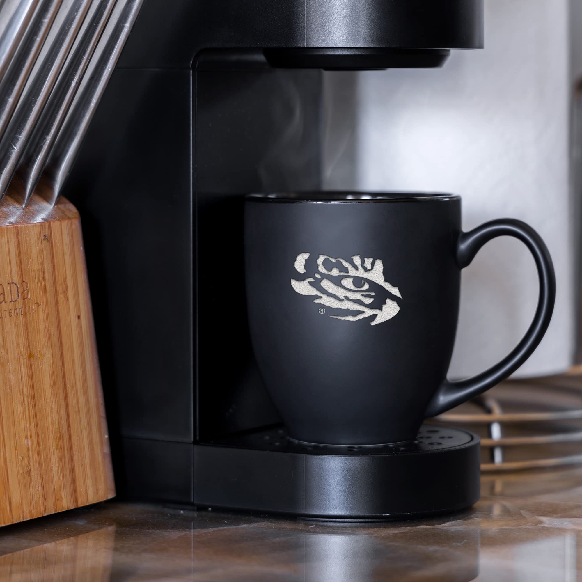 Rico Industries NCAA LSU Tigers Main - Taza bistró negra mate de 473 ml, para bebidas calientes o frías, logotipo del equipo grabado para una sensación única