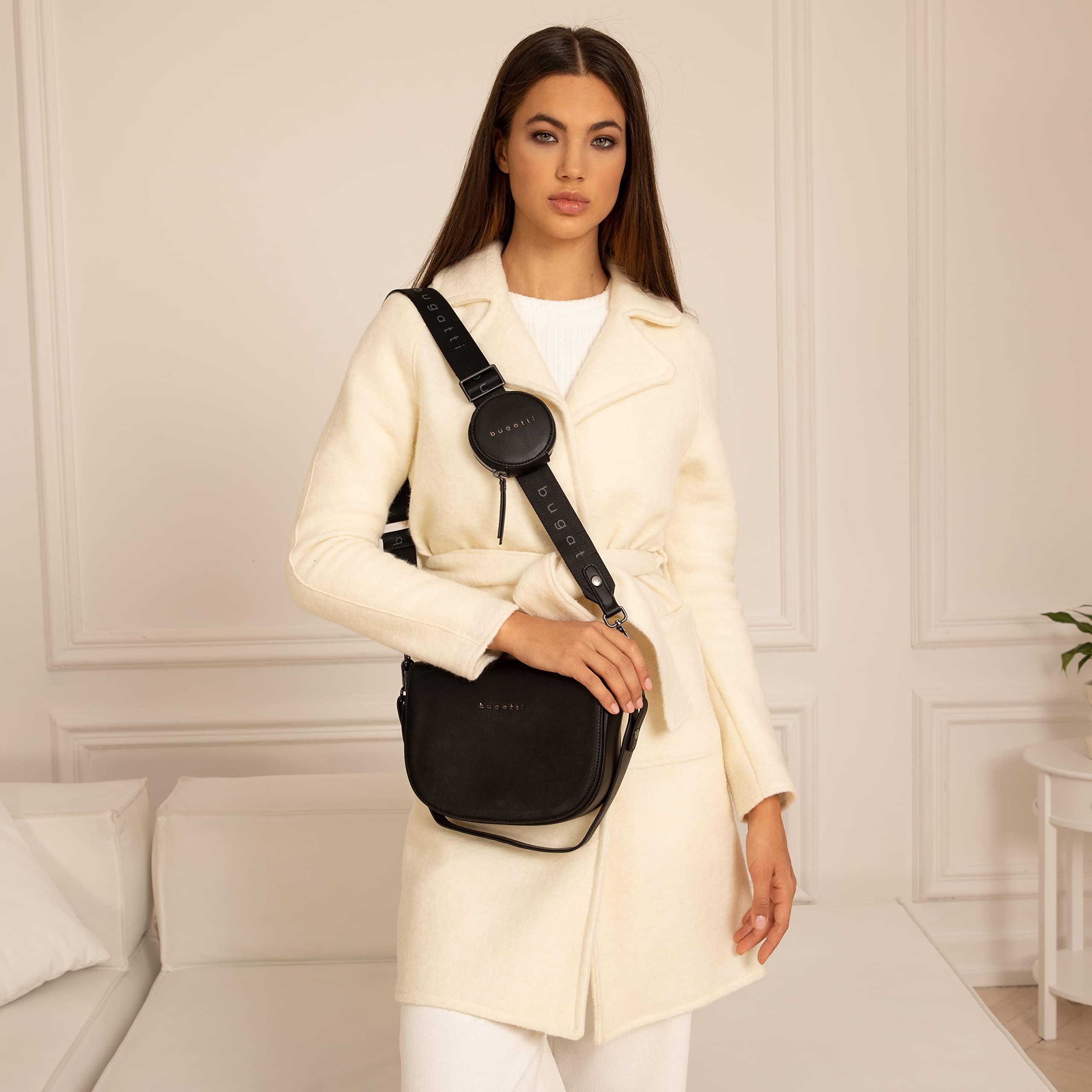 bugatti Almata Schultertasche für Damen, Umhängetasche aus hochwertigem Kunstleder, schwarz