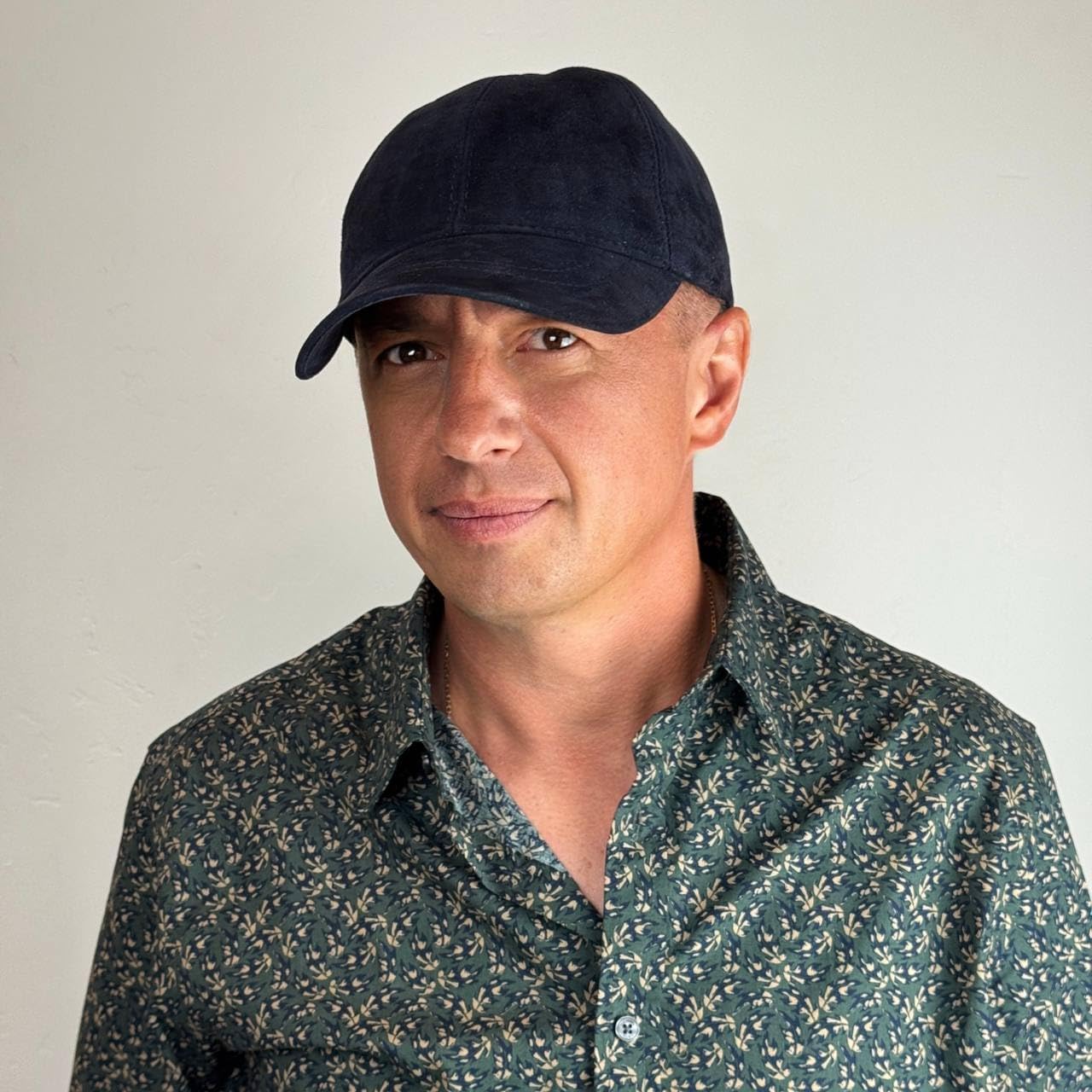 Unisex Genuine Suede Leather Baseball Cap, Vintage-Style Adjustable Strap Hat for Men & Women, One Size Fits Most - Image 7