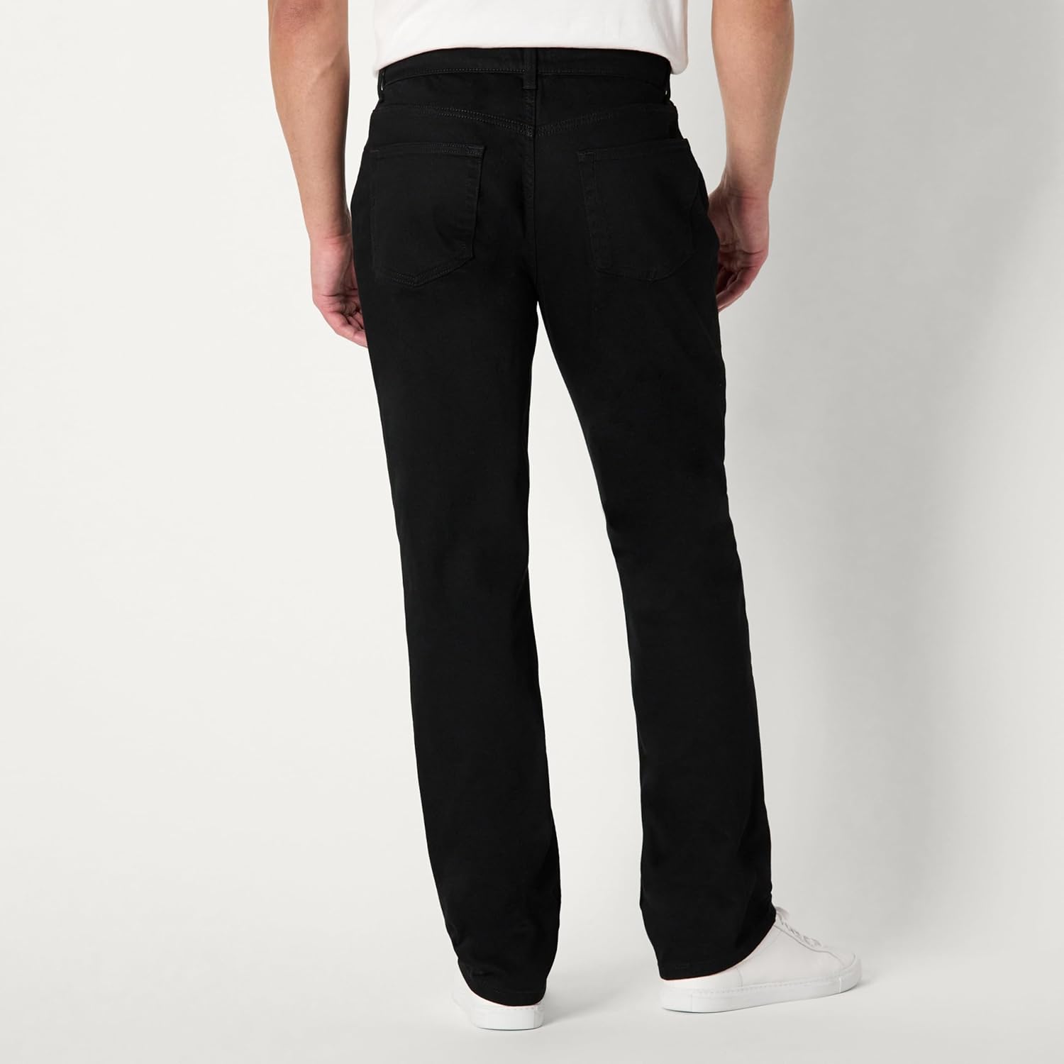 Amazon Essentials Men's Low Stretch Straight-Fit Jeans - Image 2