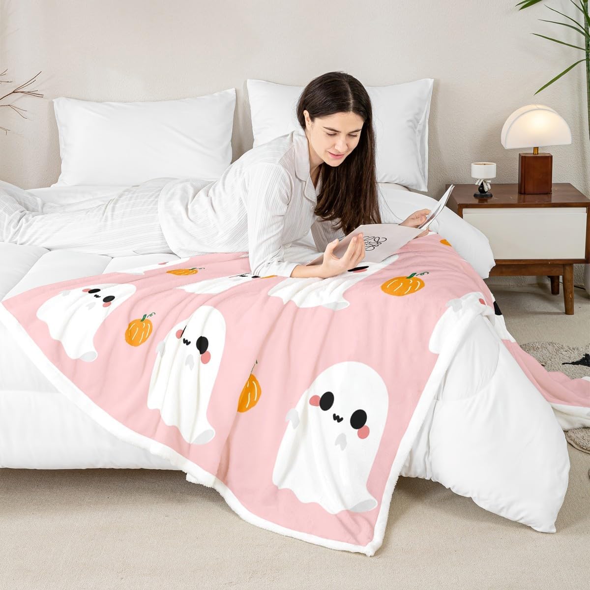Halloween Throw Blankets Cartoon Ghost Fleece Blanket Halloween Pumpkin Decorations,Gothic Pumpkin Lights Halloween Blanket 50"x60",Kawaii Shadows Pink Room Decor Halloween Decorations Indoor