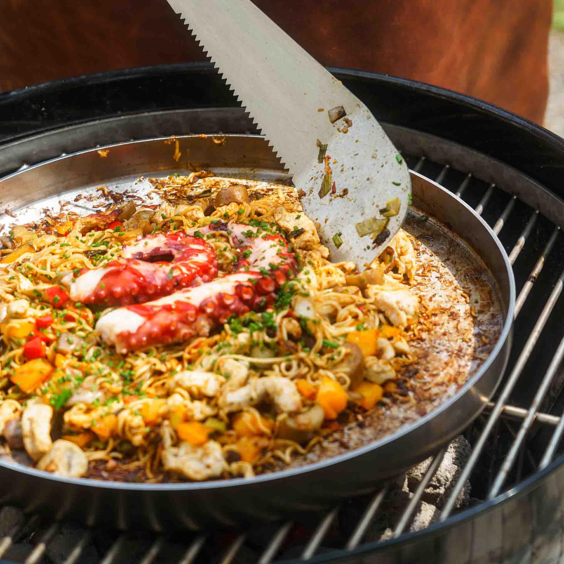 Grillrost.com Das Original Die Grillmachete - Der Design-Burgerwender - entwickelt mit dem Pommes Män