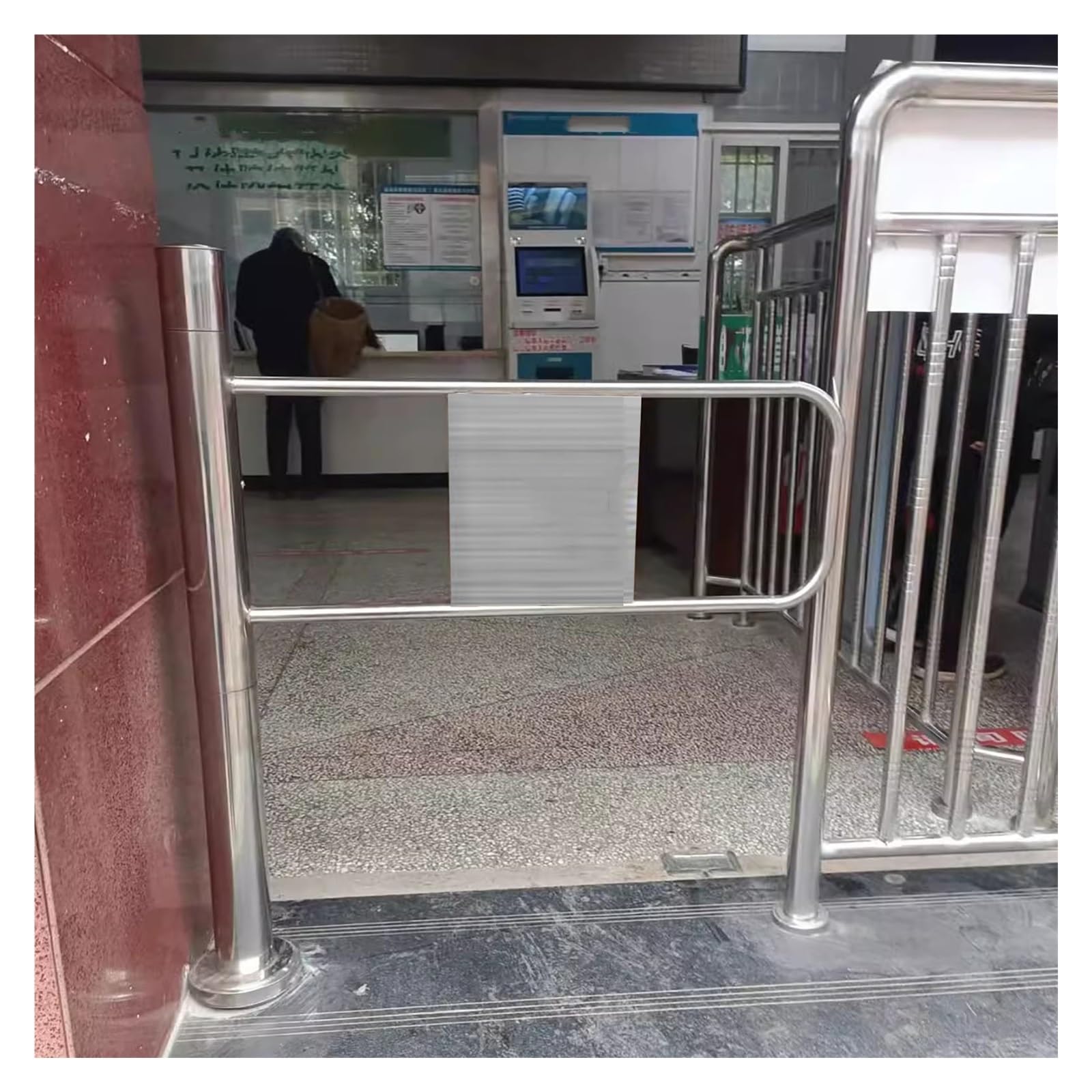 HDYZJQ Automatic Swing Gate One-Way Door, Stainless Steel Entrance and Exit Device Pedestrian Gate, Only be Pushed in But Not Out, Spring-Loaded Safety Access Door(Left-WxH,32x39in)