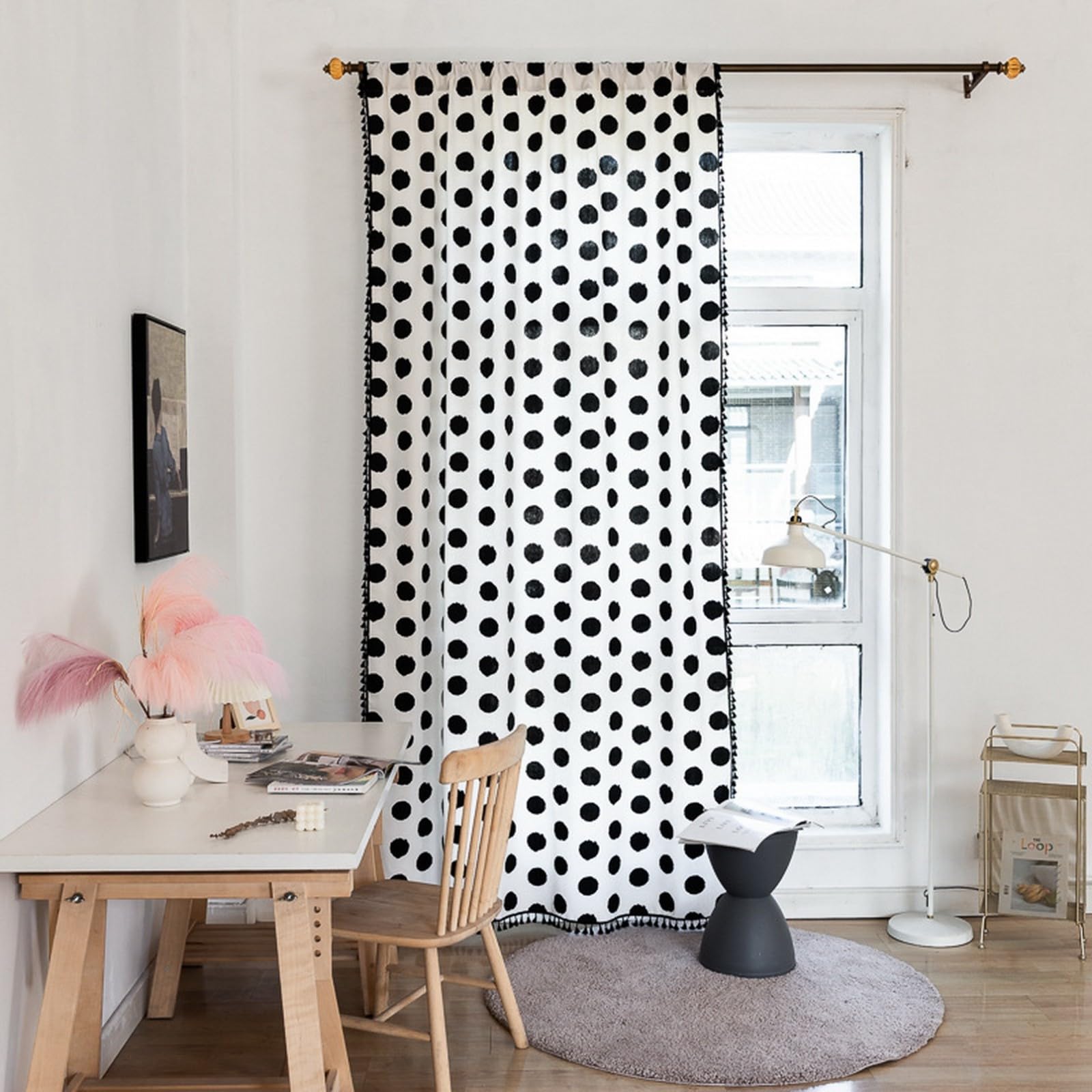 A.Monamour Rideau Voilage Passe Tringle Semi Transparent Opaque Coton Lin Noir Blanc à Pois Rural Boho Décoration Fenêtre Rideau de Porte avec Glands à Pompons pour Salon Chambre Cuisine, 1 Panneau