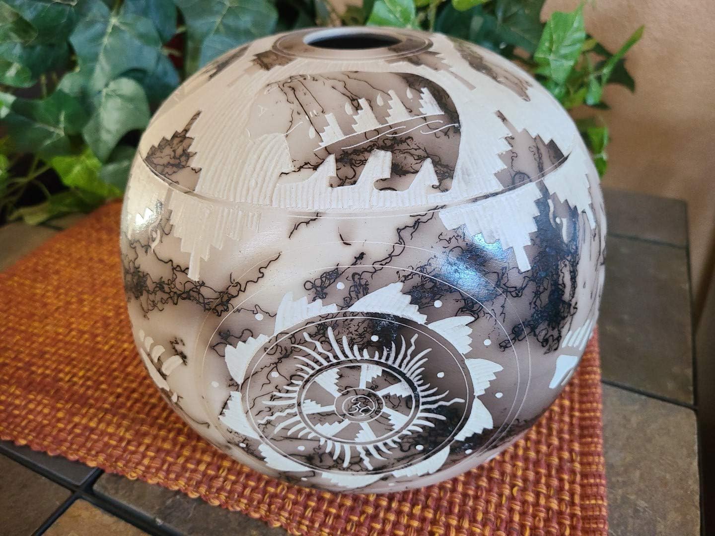 Mission Del Rey Authentic Native American Horse Hair Pottery for Collector, Southwest and Western Home Decor. (Vase 3bc154)