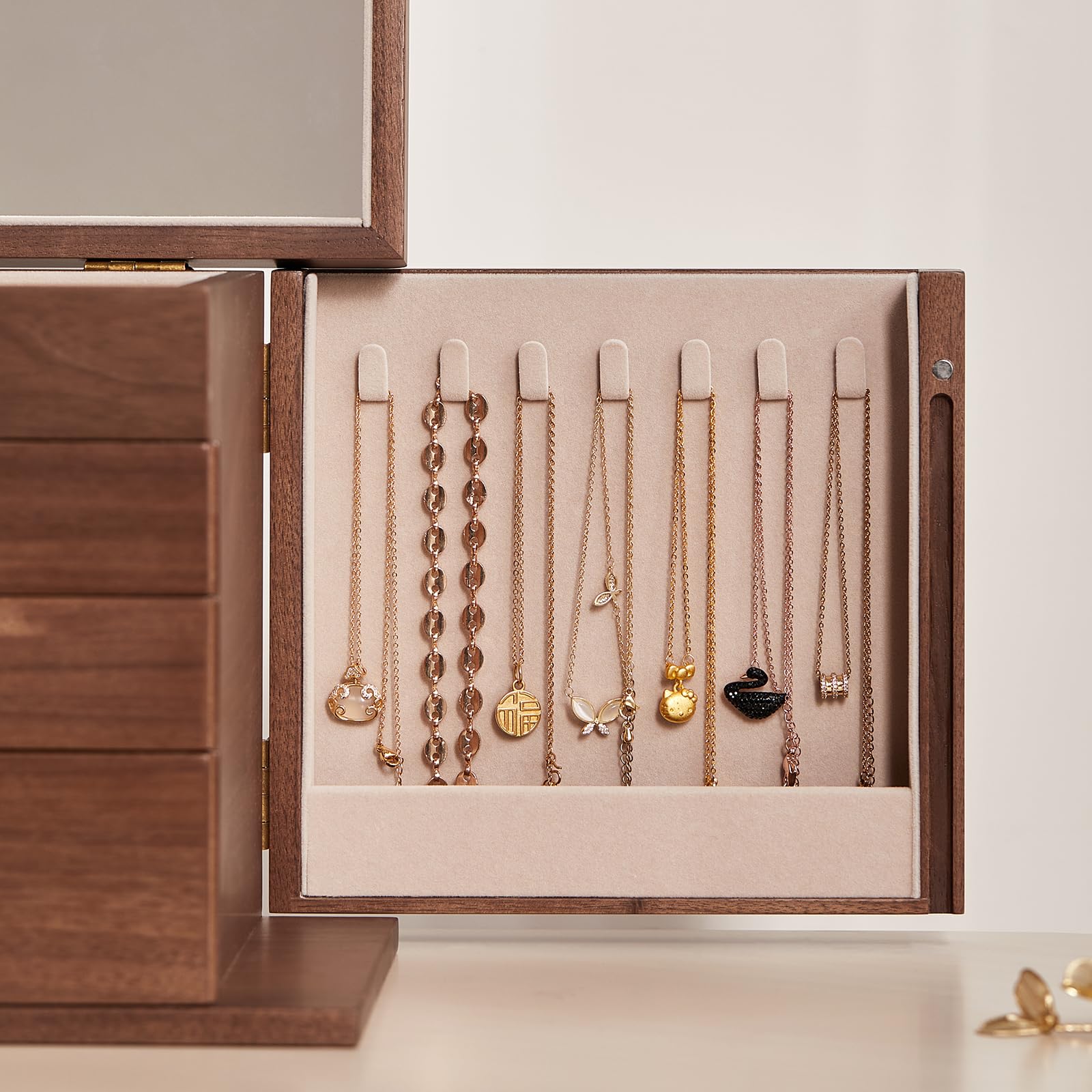 Schmuckkästchen aus Walnussholz für Damen mit Schloss, 4 Fächer | Geräumige Fächer für Uhren, Ketten, Ringe, Ohrringe und Armbänder, Geschenk für Frauen
