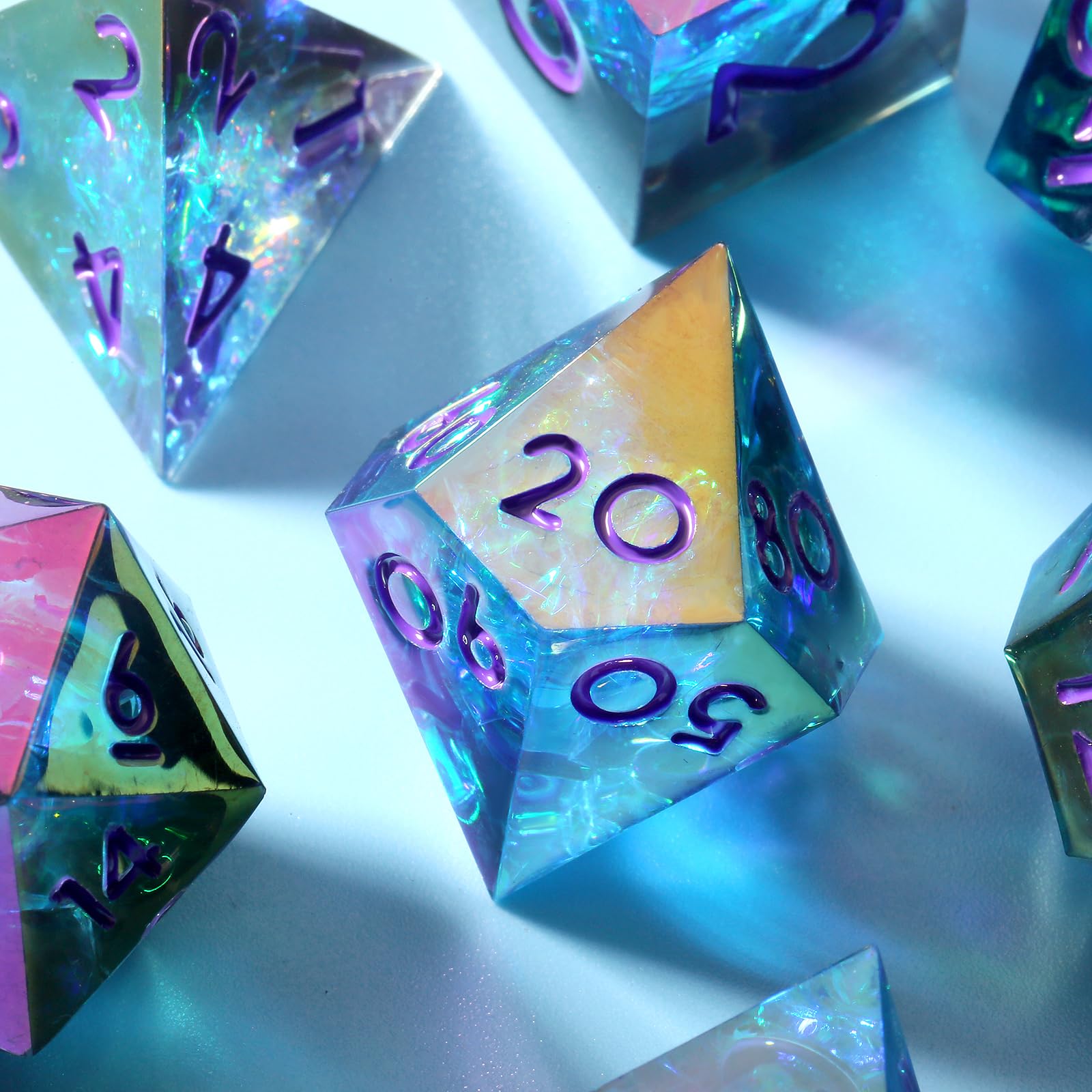 DNDND – Set De 7 Dés De Rôle En Résine – Placage Irisé Transparent – Étui Métal Dragon – D4, D6, D8, D10, D12, D20, D%
