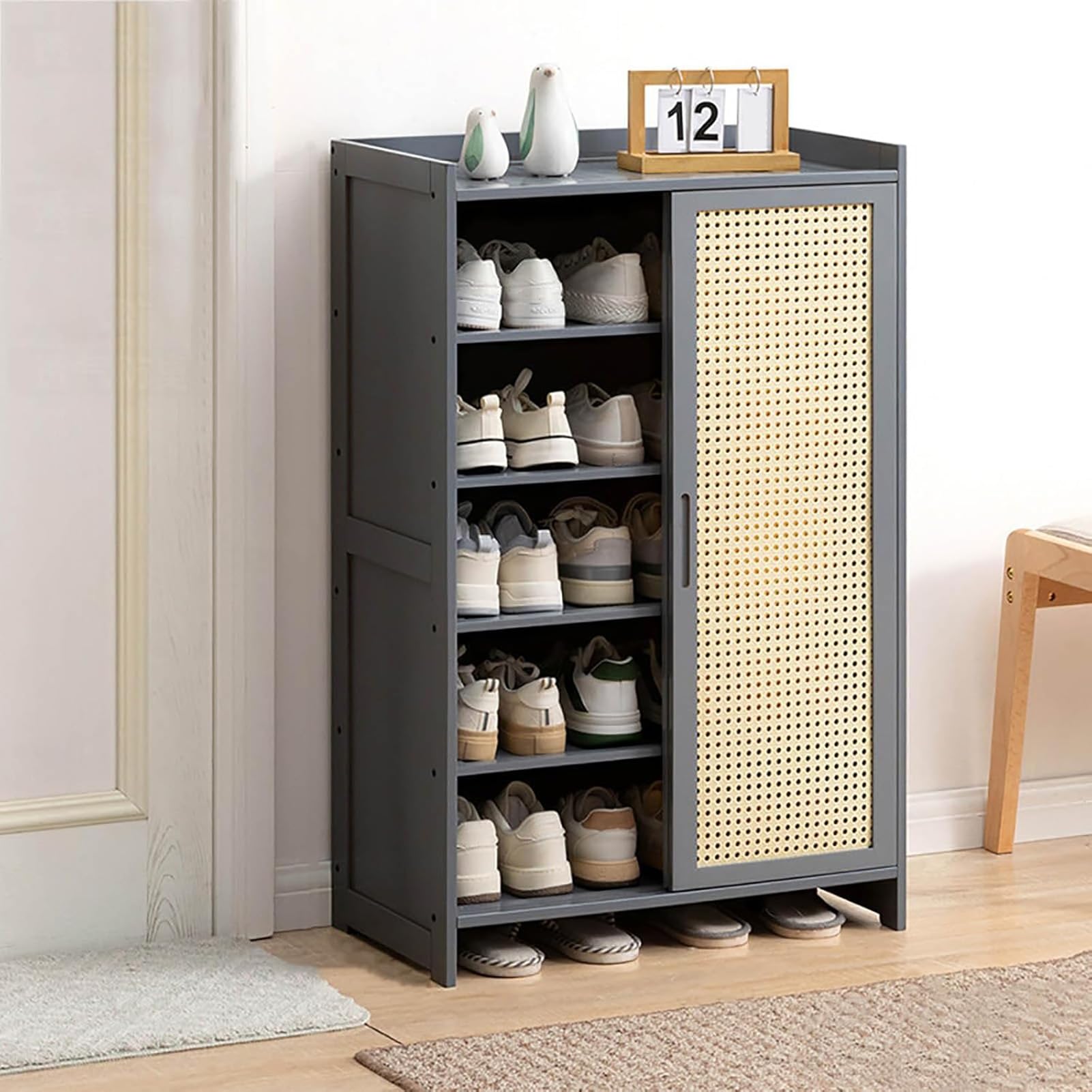 Meuble à chaussures chic au style bohème pour sublimer la décoration de votre couloir