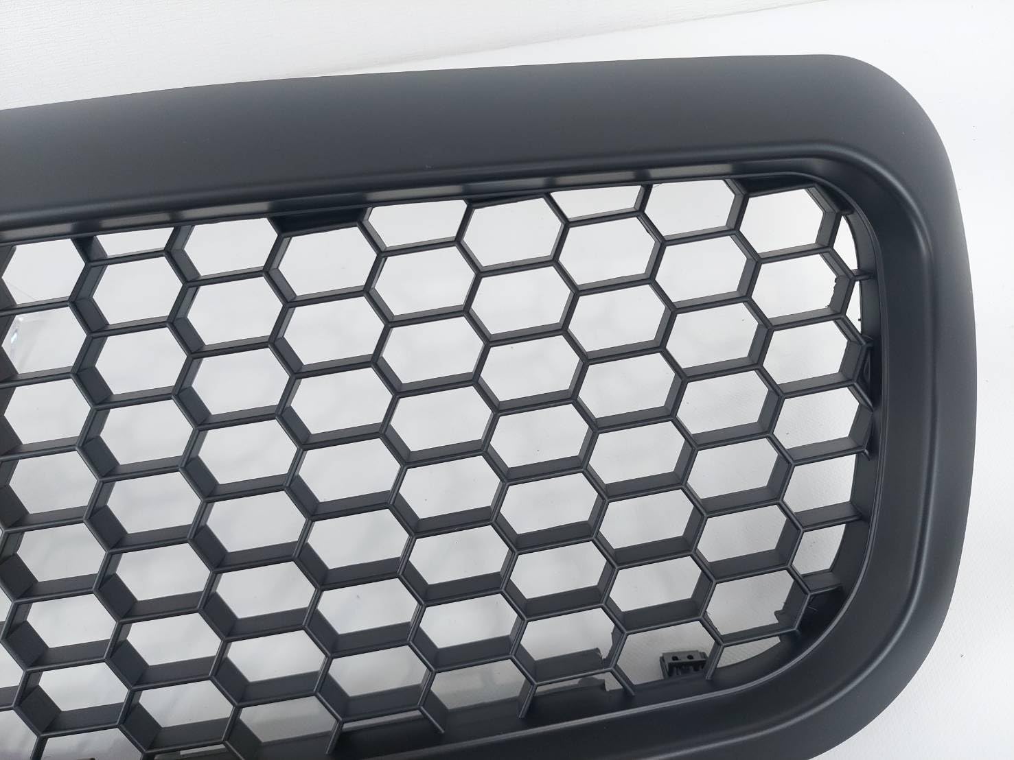 Matt Black Grille For Ford Crown Victoria 1998-2005 FO1200388
