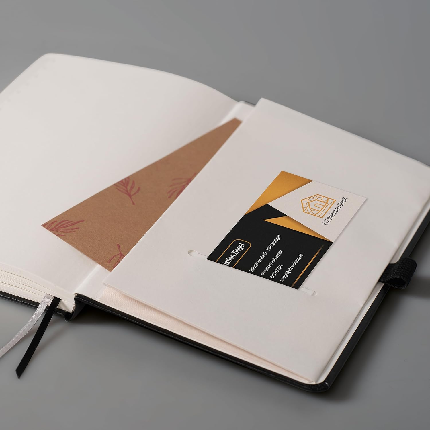 Brunnen Kompagnon 96-Page Squared Notepad Lineature 22 Black 21 x 29.4 cm