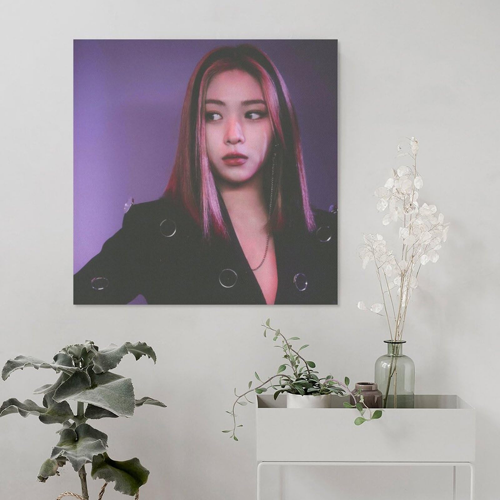 itzy guess who ポスター　リュジン Amazon.co.jp: RYUJIN Itzy イッチ Guess Who Album Day Ver 音楽隊