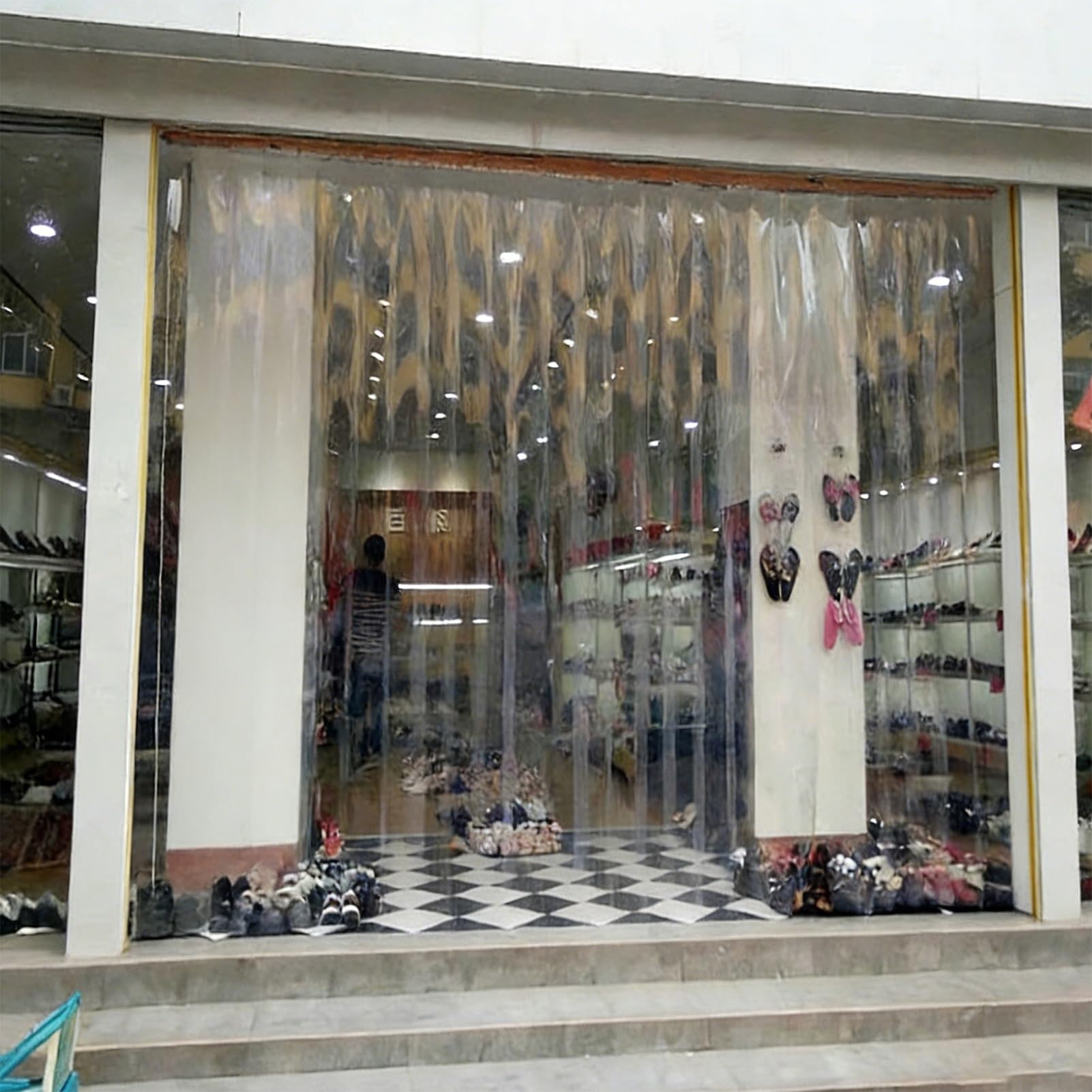 Porta di raffreddamento a coste in vetro trasparente liscio, 90 x 210 cm, ideale per applicazioni commerciali di refrigerazione e conservazione degli alimenti
