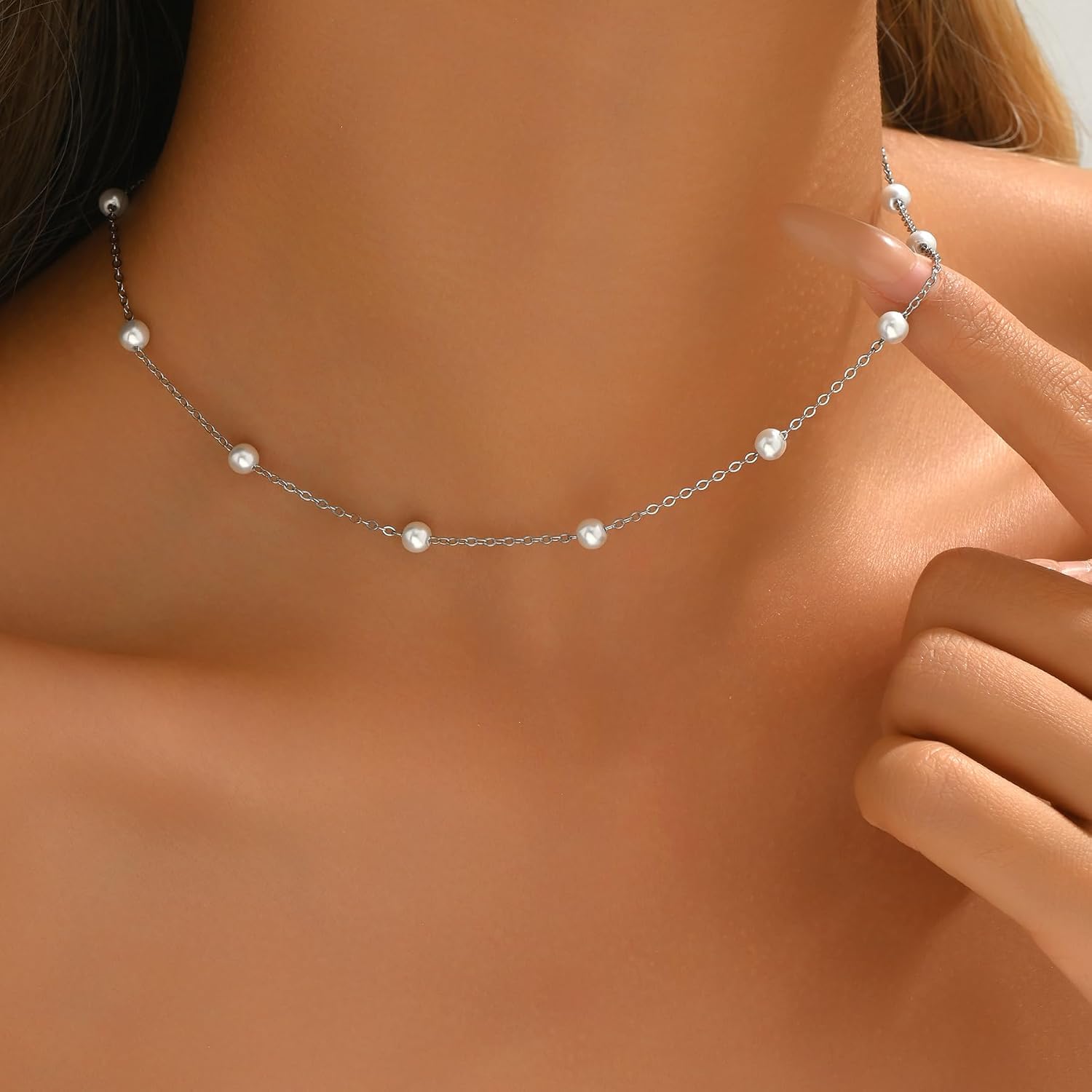 Pearl Necklaces for Women 18K Gold Plated Pearl Choker Necklace Dainty Pearls Pendant Necklace Simple Small Pearls Bridesmaid Wedding Jewelry Gift