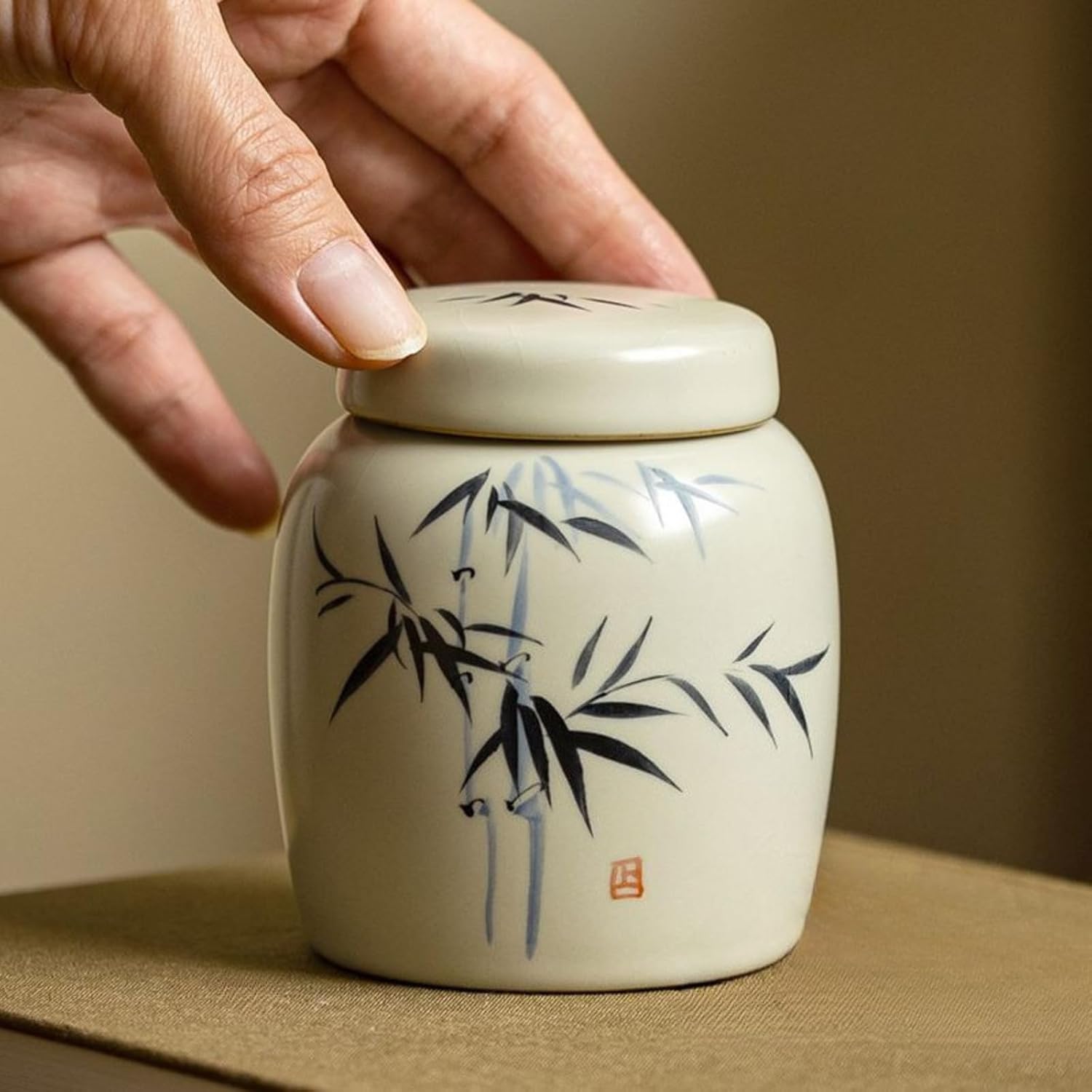 Beige Ru Kiln Hand-drawn Tea Canister, 170ml 5.7oz, Travel Portable Japanese-style Household Ceramics Sealed Tea Can