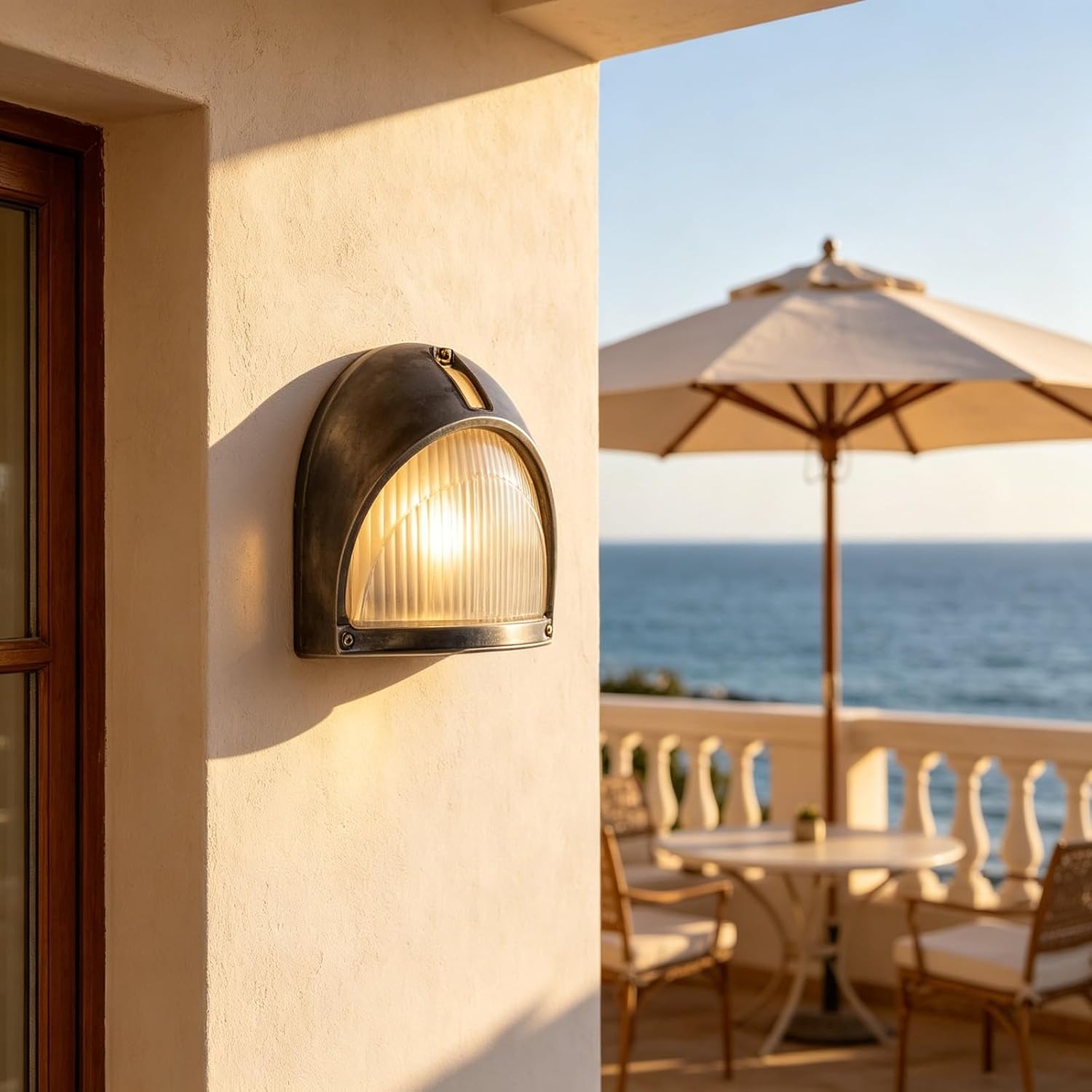 Outdoor Wall Lamp with E27 Socket, 8.7" Silver Half Moon Glass Shade