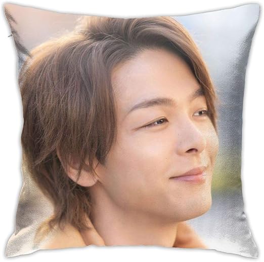 Amazon Co Jp 中村倫也 イケメン 俳優 かっこいい 抱き枕カバー クッションカバー 装飾 正方形 45cm 45cm インテリア 背当て 部屋 シンプル 可愛い グッズ 2 ホーム キッチン