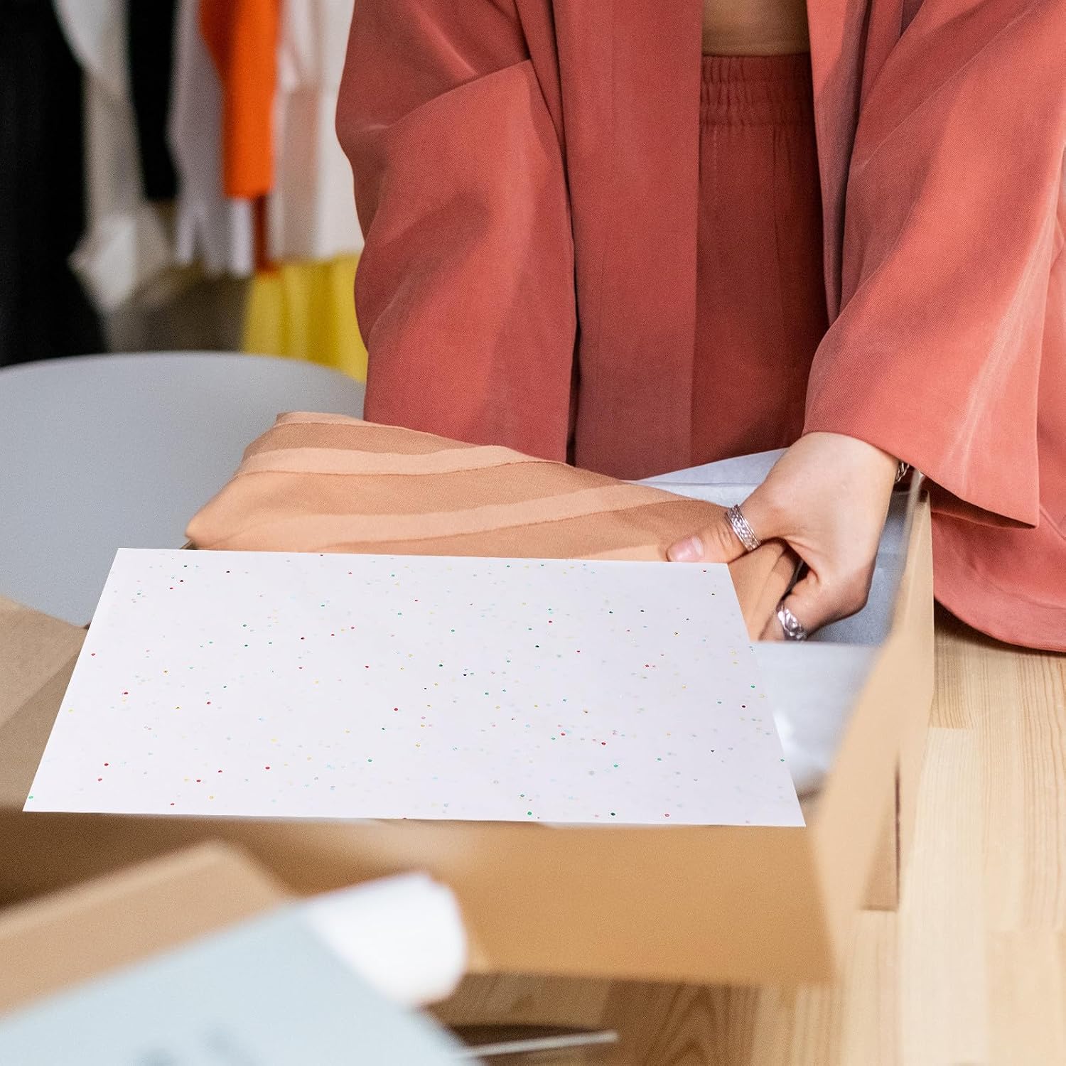 GARIOUANS 100pcs White Copy Paper Sheets for Clothing and Shoe Linings Lightweight and Wear-preventing Tissue Paper for Holiday and Travel Wrapping