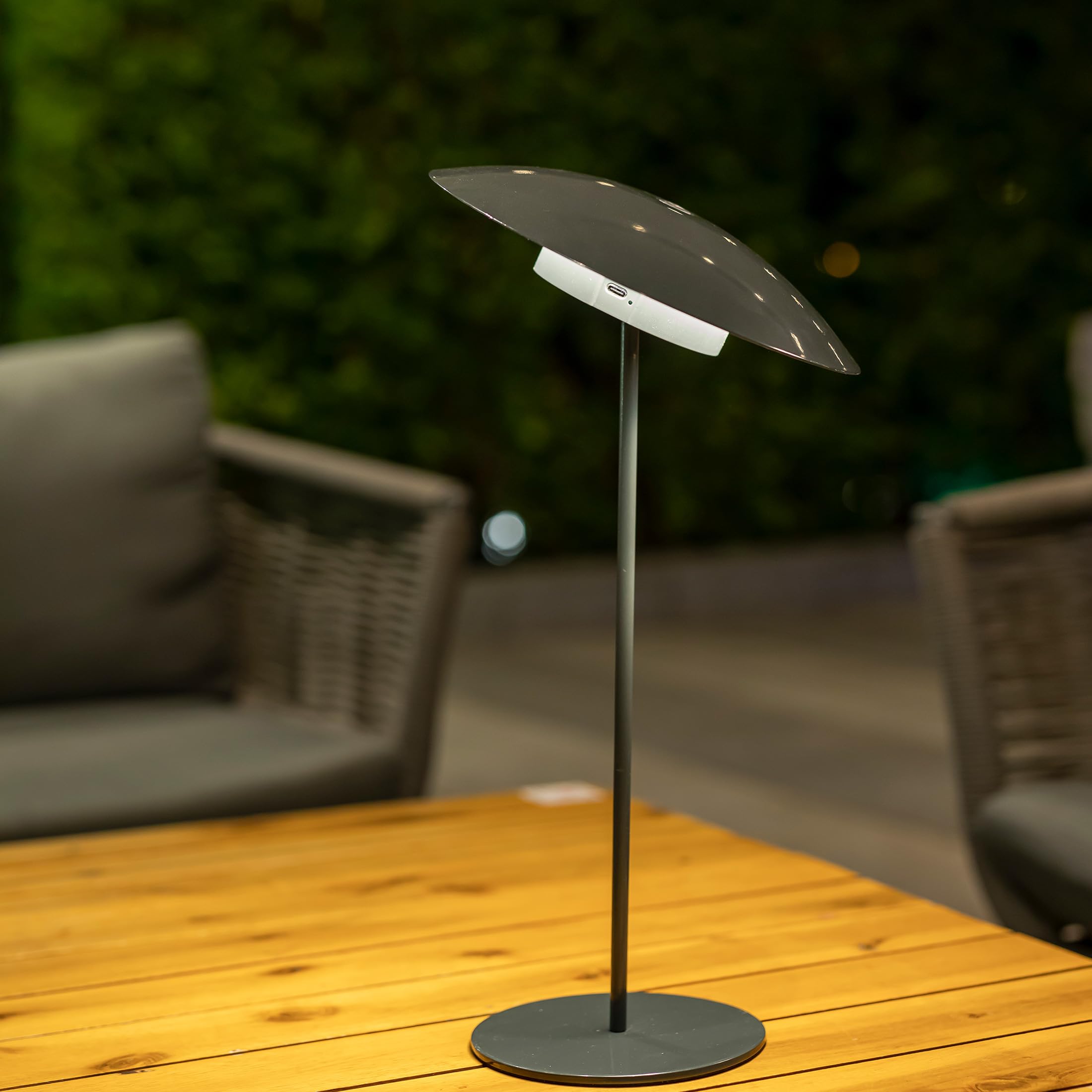 newgarden - Lámpara de Mesa Portátil SARDINIA. Luz LED Cálida 400 Lúmenes Sin Cables. Con Batería Recargable Hasta 20H de Uso (Antracita, 40 cm)