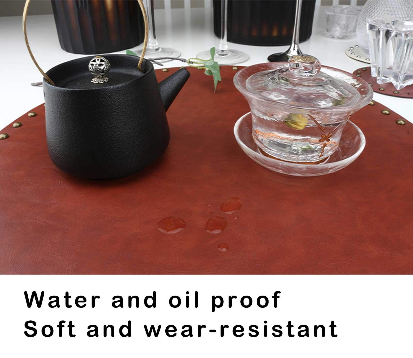 Set di 2 Tovagliette in Similpelle, 38 Cm, Impermeabili, Antimacchia, Resistenti al Calore, in Pu, Antiscivolo E Facili da Pulire, per Tavolo da Cucina E Sala da Pranzo (Marrone)
