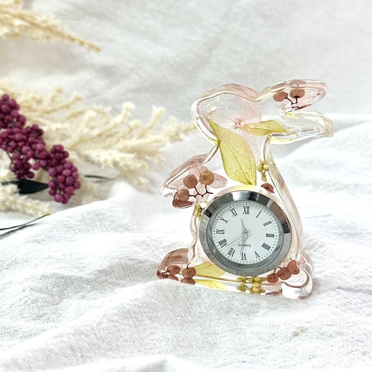 Amazon｜Lulu's ルルズ うさぎ レジン ハーバリウム 時計 置き時計