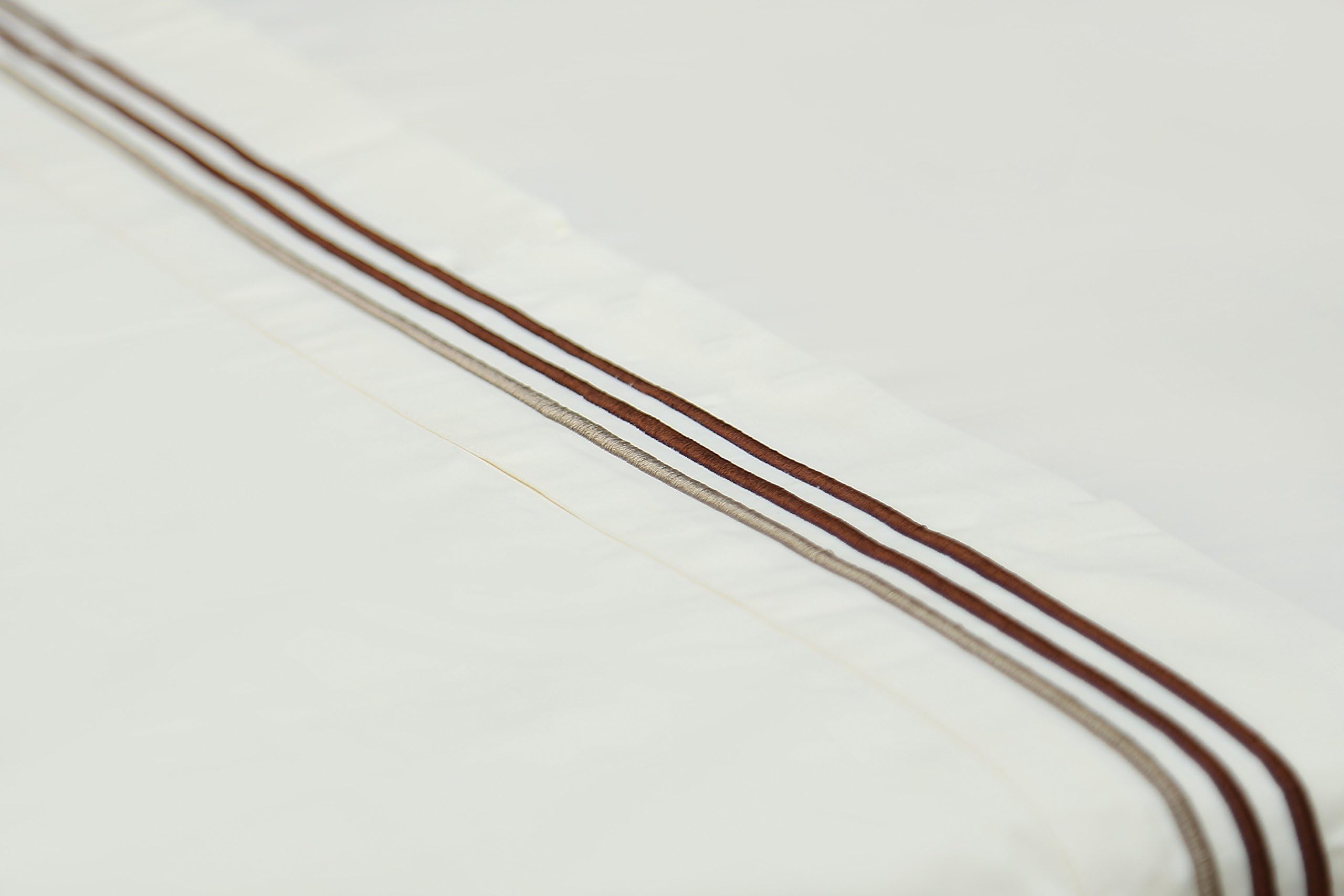 Casa Lemon Manarola Collection Embroidered Sheet Set, Made in Italy #1 Soft and Silky Sheet Set 19โ deep Pockets (Queen, Ivory with Tri-Color Embroidered)