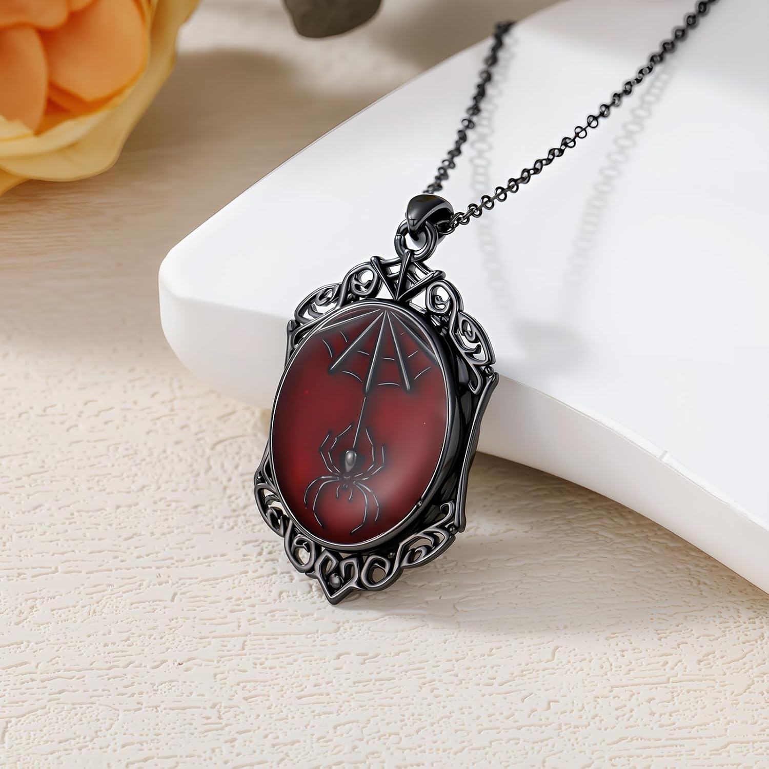 SOULMEET Gothic Halloween Oval Locket Necklace, Vintage Victoria Punk Heart Resin Necklace That Holds Pictures, Mystic Witch Halloween Costume Jewelry Gift for Women Men