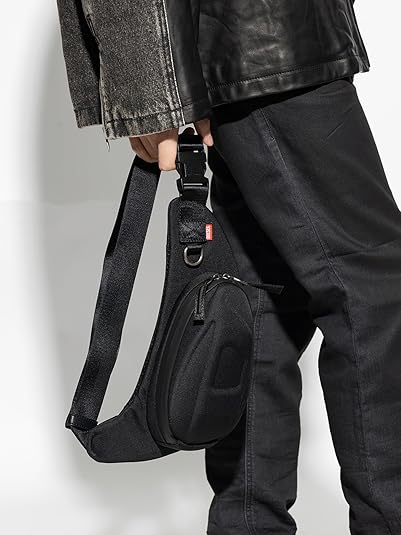 DIESEL ボディバッグ　1DR-POD CROSSBODYでレッド ディーゼル DIESEL バッグ メッセンジャー ボディバッグ ワン