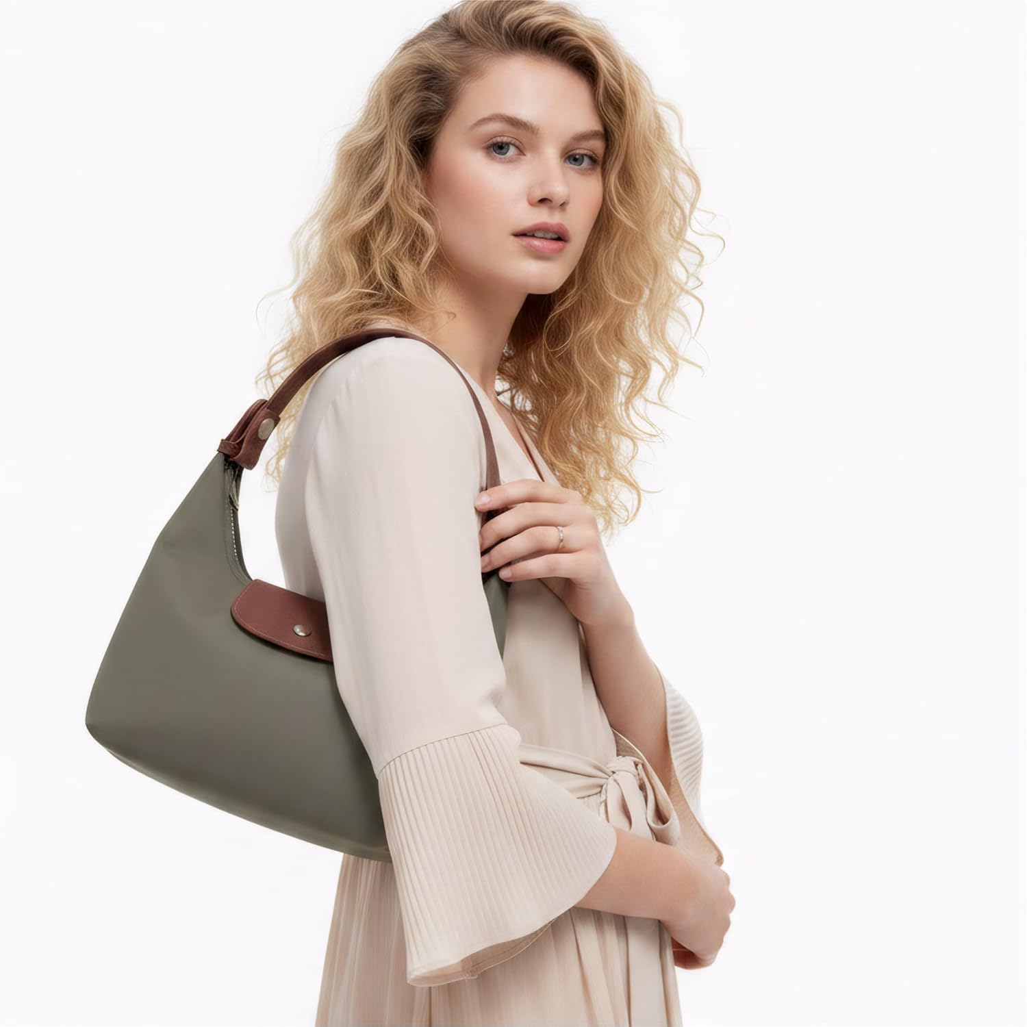 Small Crossbody Bag for Women Nylon Shoulder Purse Mini Trendy Crescent Handbag for Travel Everyday