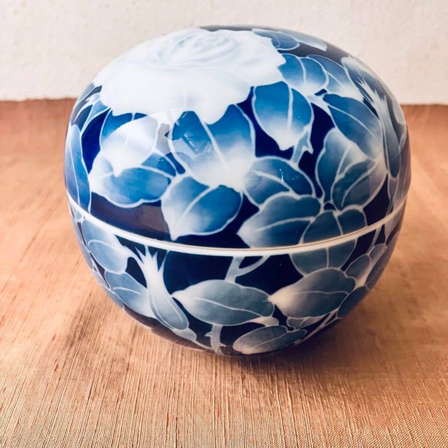 (共箱あり) 深川製磁　球体蓋物　古代バラ　古代薔薇　ボンボニエール Amazon.co.jp: (共箱あり) 深川製磁 球体蓋物 古代バラ 古代薔薇