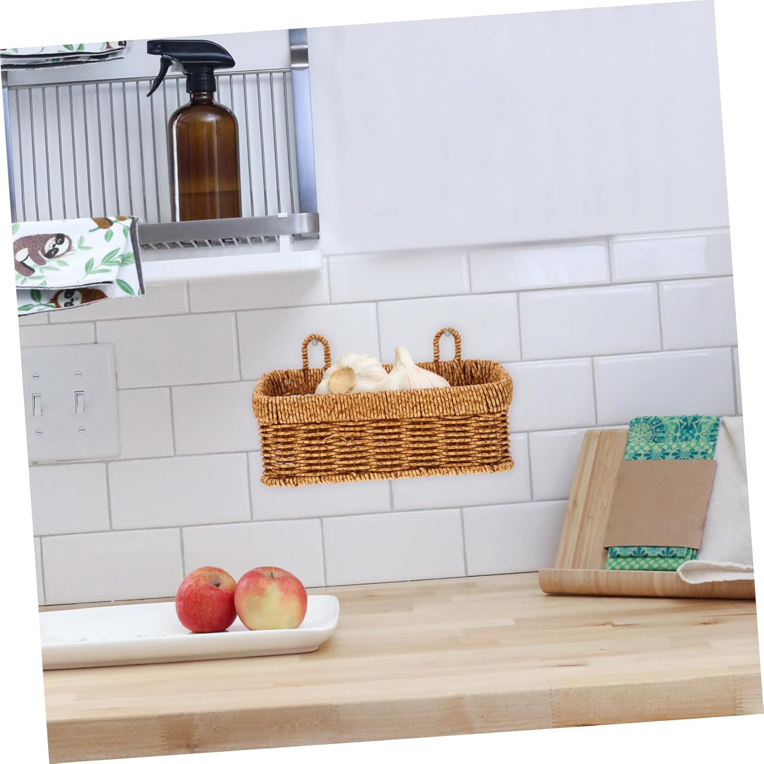 Cabilock 3pcs Onion Garlic Storage Basket Woven Wall Hanging Basket for Kitchen Versatile for Fruits Vegetables and Floral Display Easy to Install Rustic Decor