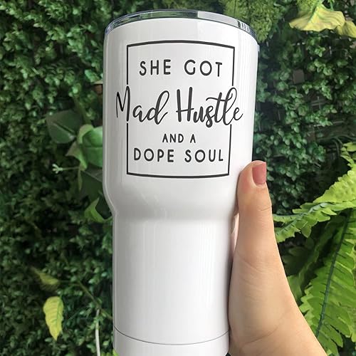 Miniatura 3 de She Got Mad Hustle And A Dope Soul - Vaso de viaje de acero inoxidable de 30 onzas, vaso de café aislado, bonita decoración de cocina, color blanco