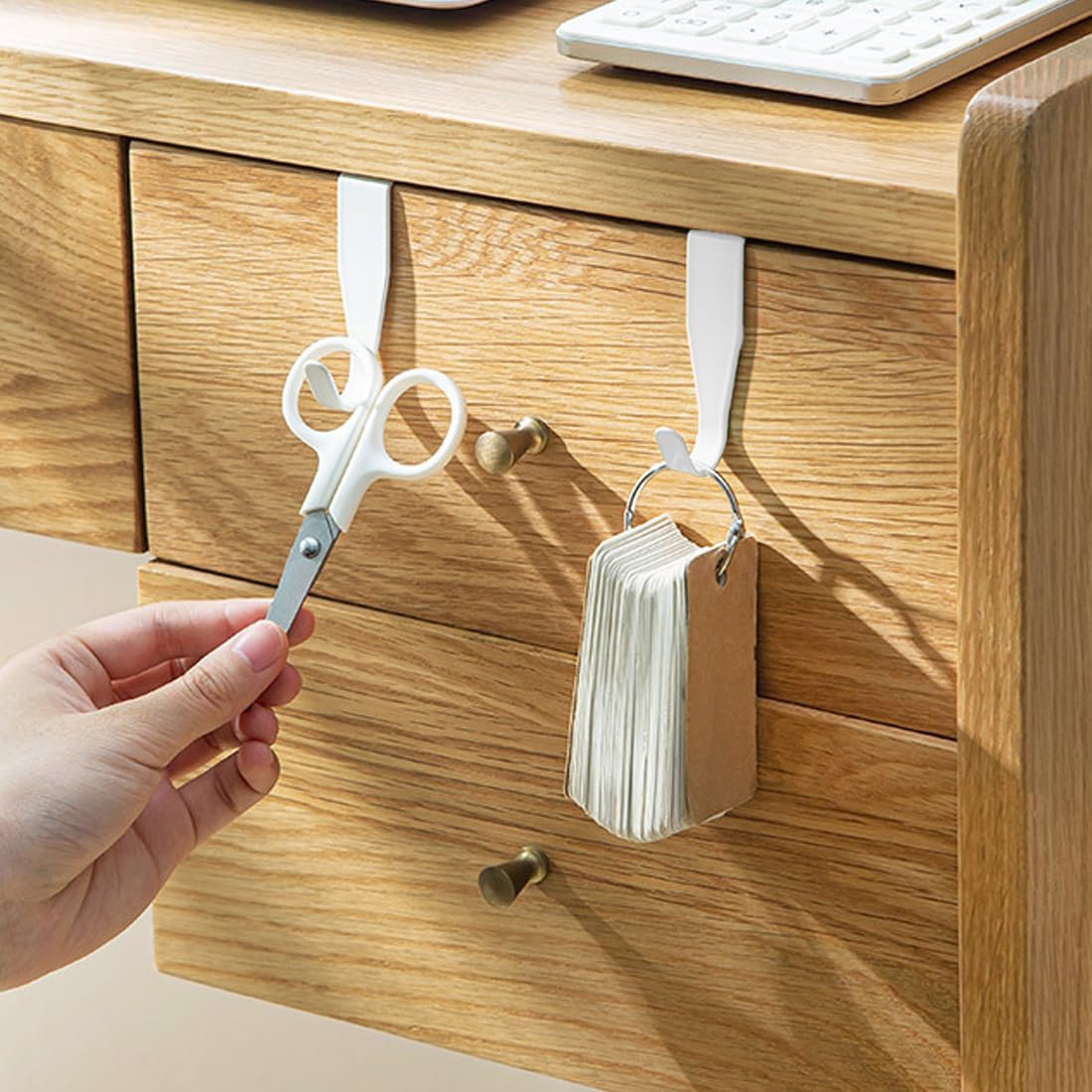 WeddHuis 4 Ganci Porta, Ganci Appendiabiti per Porta, Ganci da Appendere, Sospensione Stabile, Nessuna Foratura Necessaria, Adatti per Porte Standard (Bianco)