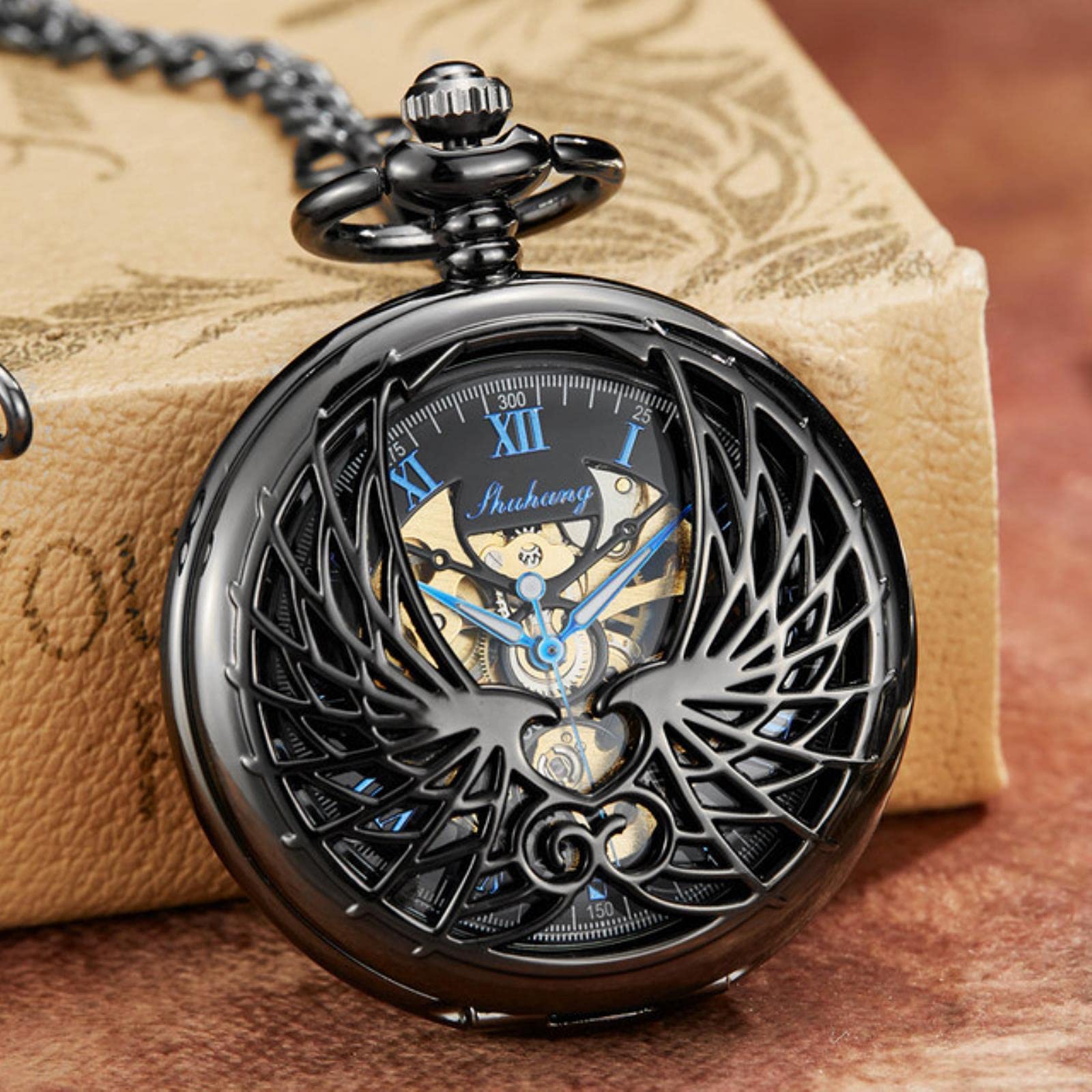 Amazon.co.jp: ユニークな翼機械式懐中時計チェーン中空デザイン