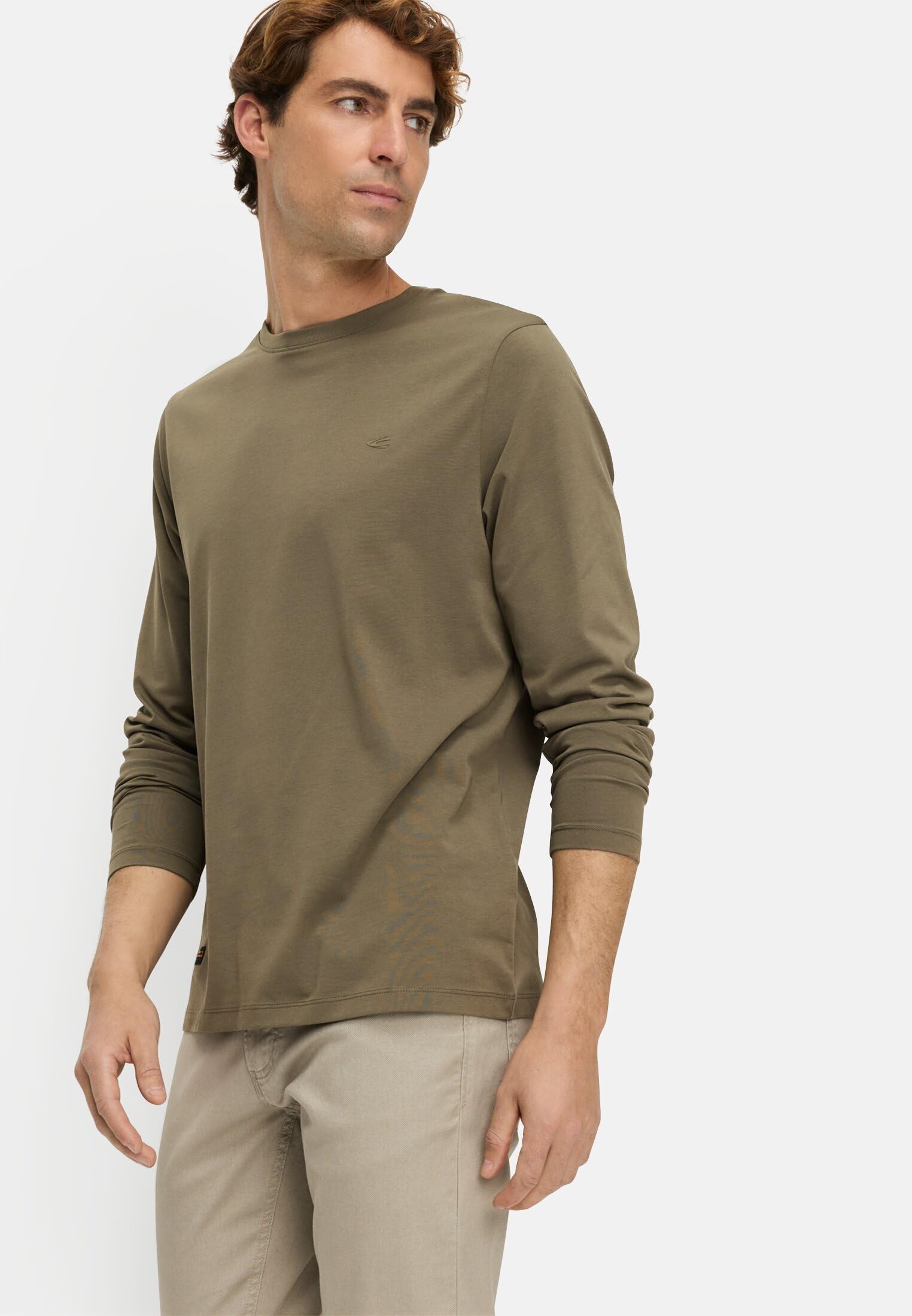 camel active Herren Langarmshirt mit Stretch | bequemes Langarm T-Shirt mit Rundhalsausschnitt und der Quick-Drying-Funktion im Regular Fit