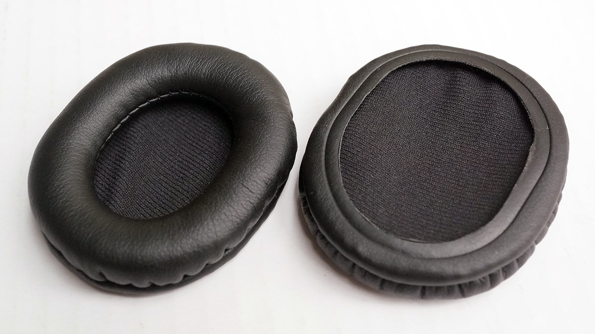 V-MOTA 1 pair Ear Pad Earpads Cushion Repair Parts for Creative WP-300 WP-350 WP-450 WP300 WP350 WP450 Bluetooth Wireless headphones earmuff headset (Leather) (Black)