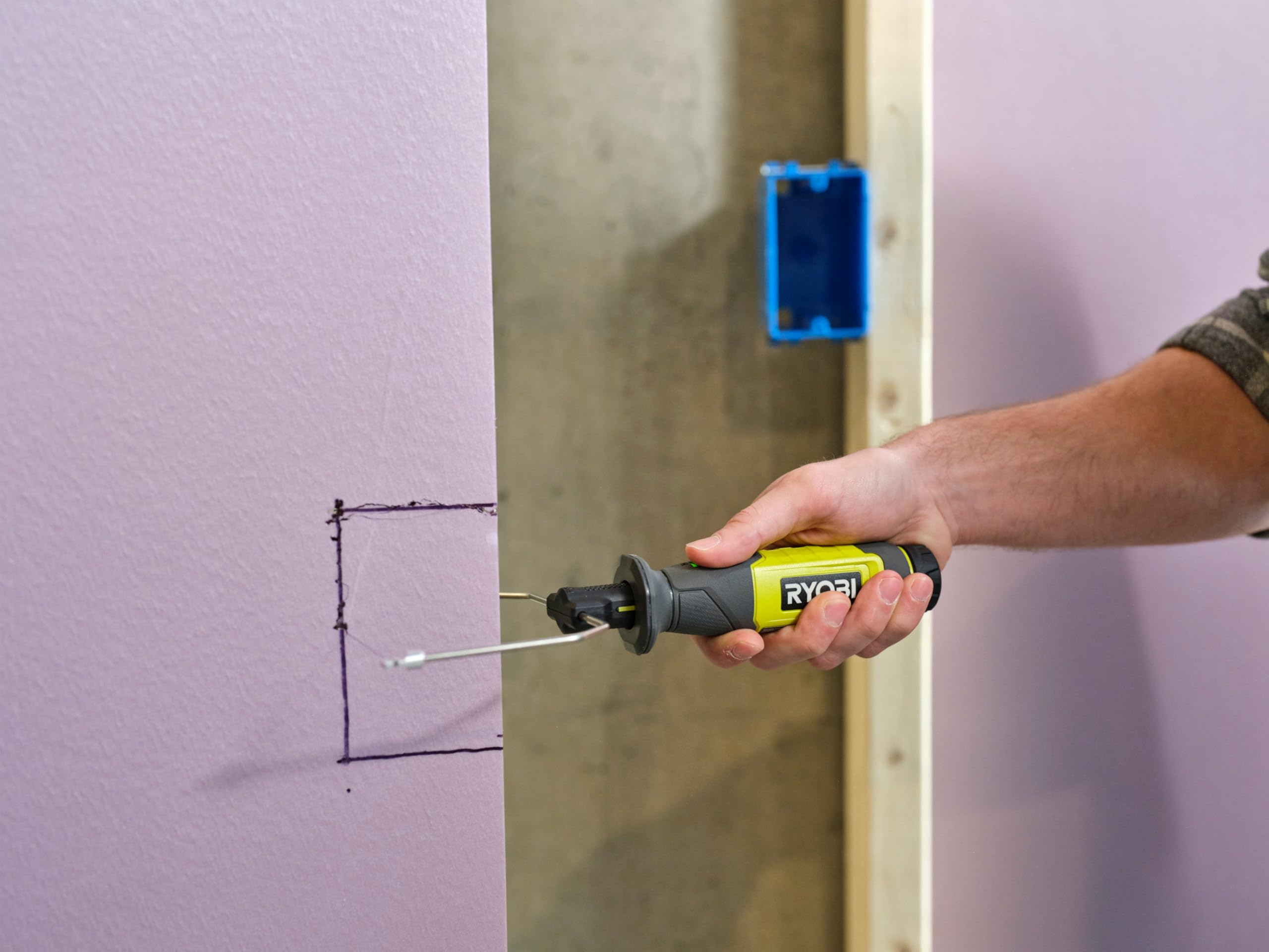 Ryobi RHC4-0, Taglierina a Caldo 4V USB al Litio, Fino a 270°, Ideale per Tagli di Modellismo e Artigianato, Include 1 Punta con Filo, 1 Punta di Incisione e 1 Punta con Coltello, Batteria non Inclusa