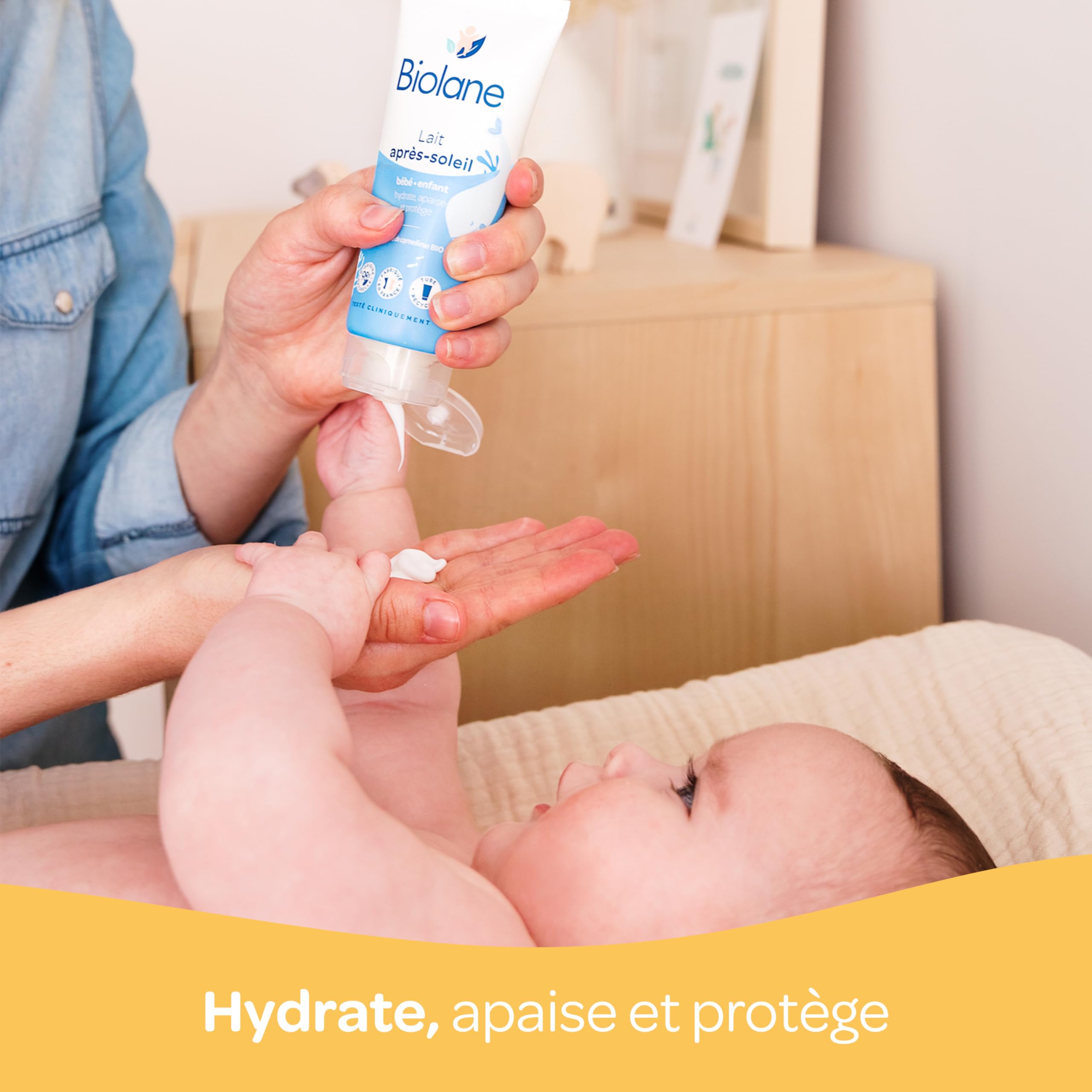 BIOLANE - Lait après soleil - Bébé - Apaise et protège - Peaux Sensibles - Huile de Cameline BIO - 98 % d'origine naturelle - Fabriqué en France