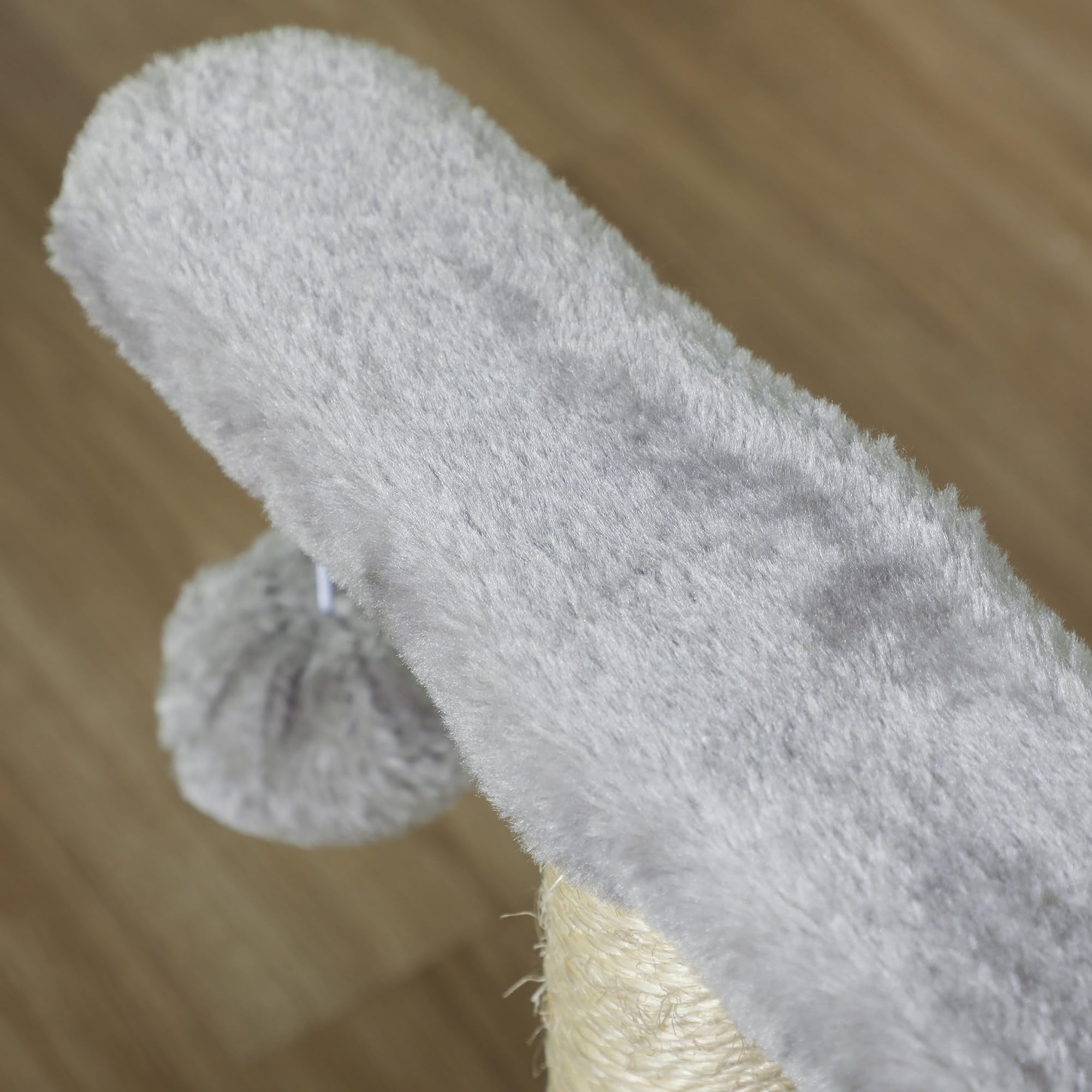 PawHut Tiragraffi per Gatti in Peluche con Cuccia, 40x30x43cm, Grigio | Graffiatoio e Palo in Sisal, 2 Palline