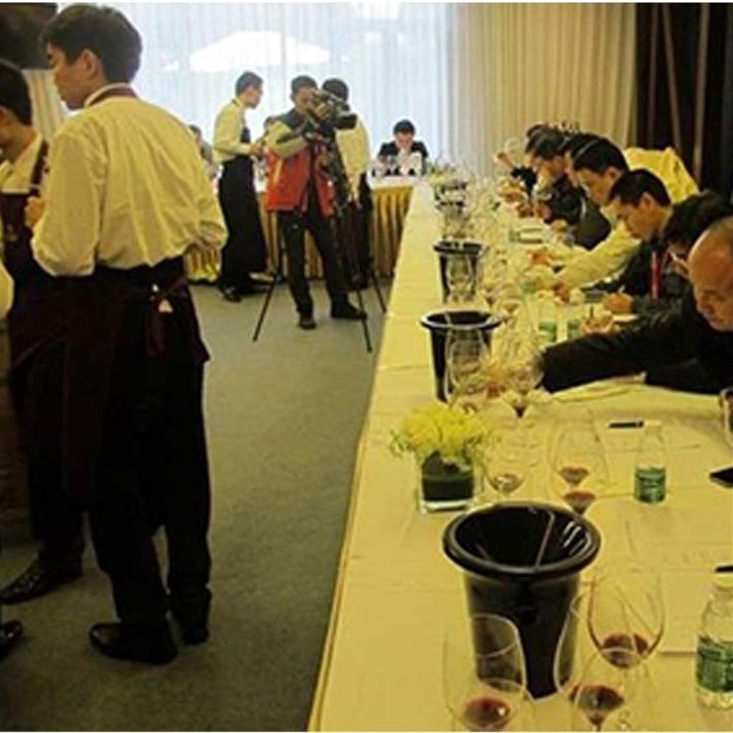 アイストング＆ボトルオープナー付きのワインボトルアイスバケツ、黒の二重壁の絶縁アイスバケツ