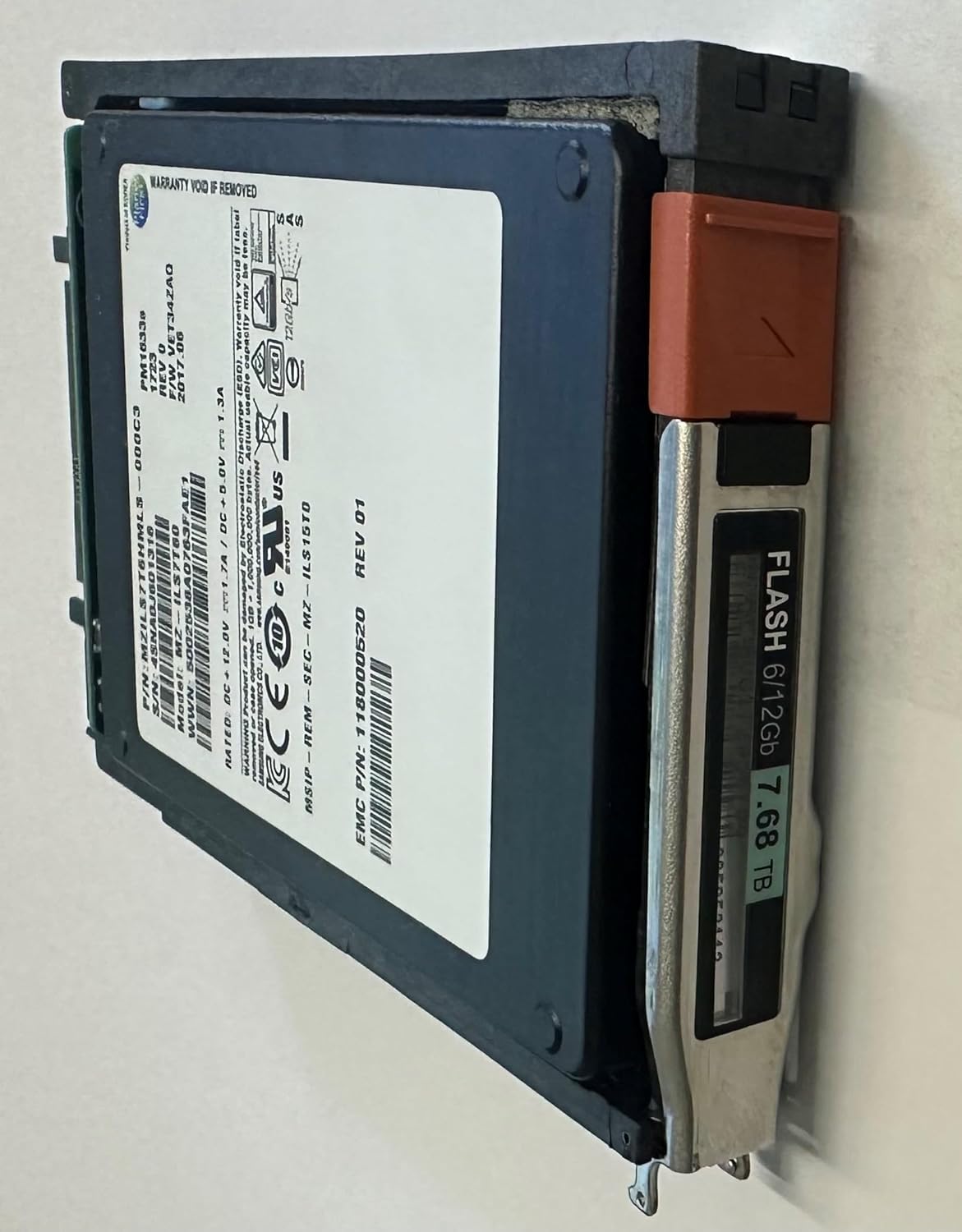 PA33N7T6 EMC7680 EMC ($1,799 ea.) 7.68TB, Flash SSD, 2.5" SAS 12Gbps -1 Yr. Replacement Warranty! for Unity 300, 300F, 350F,400,400F,450F 500,500F,550F,600,600F, 650-25 and -80 Bay enclosures.