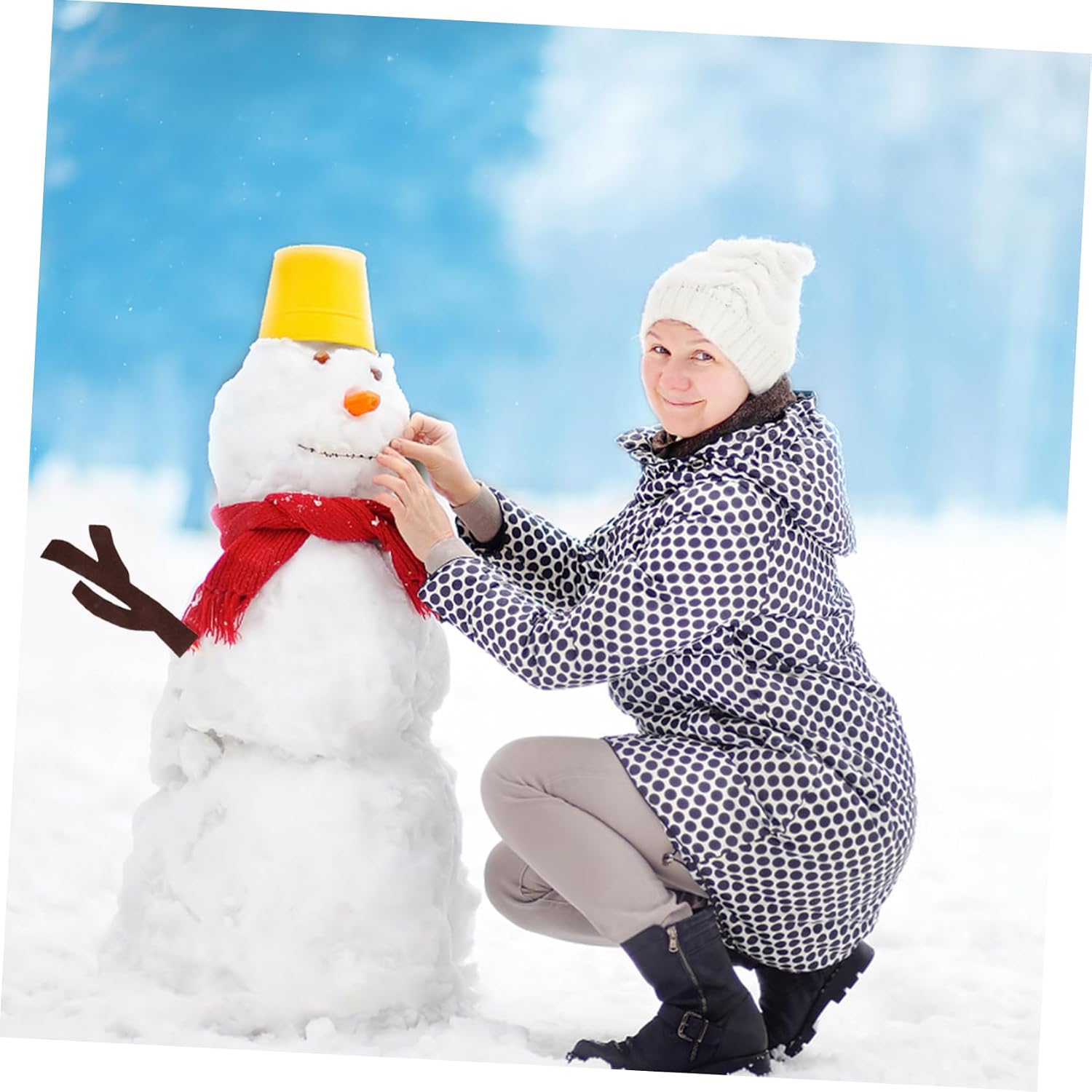 1set Snowman Decorating Kit for Christmas Fun Activity for Boys and Girls and Families Includes Scarf Hat Eyes Nose and Mouth Accessories for Outdoor Snowman Fun