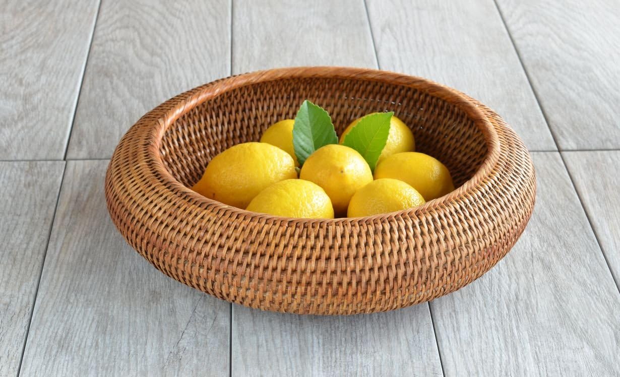 KOUBOO La Jolla Fruit Bowl – Woven Rattan Fruit Basket, Fruit Holder for Kitchen Counter, Decorative Bowl for Vegetables, Baskets for Home Decor Medium, Honey Brown