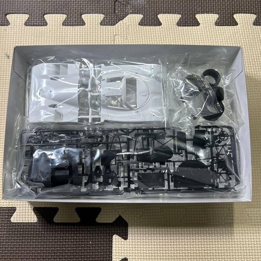 TAMIYA タミヤ 1/24 マツダ787B 1991 No.18 ル・マン 1:24 Mazda 787B No.18 Le Mans 24 Hours 1991 - 24326