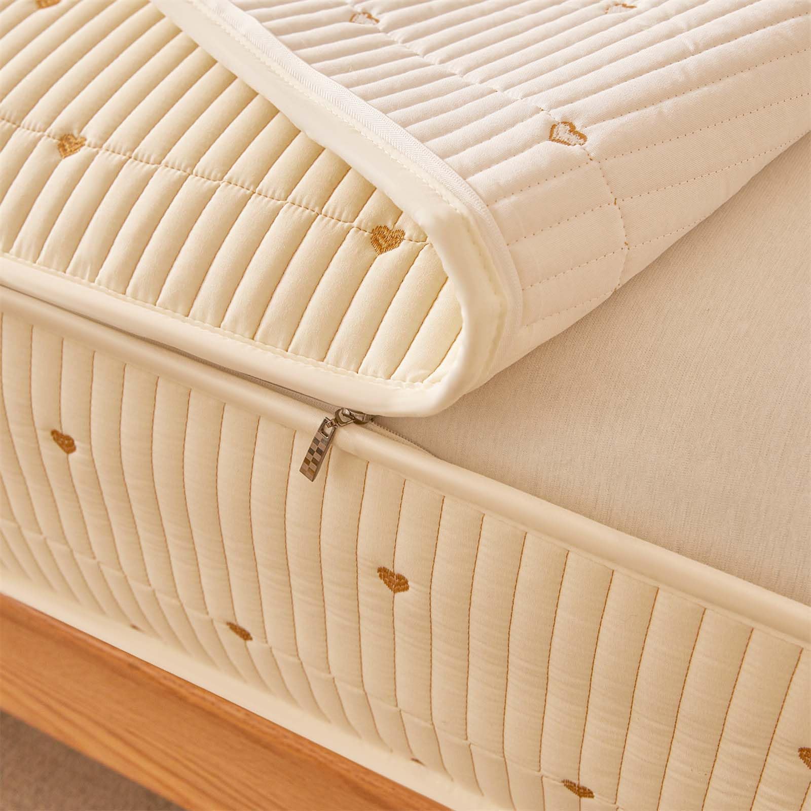 Housse de Matelas Intégrale 70/80/140/160x190 Housse pour Matelas de Protection avec Fermeture Éclair Respirante Alèse Protège-Matelas Broderie Surmatelas Matelassé à Cinq Côtés (140X190+17cm,Beige B