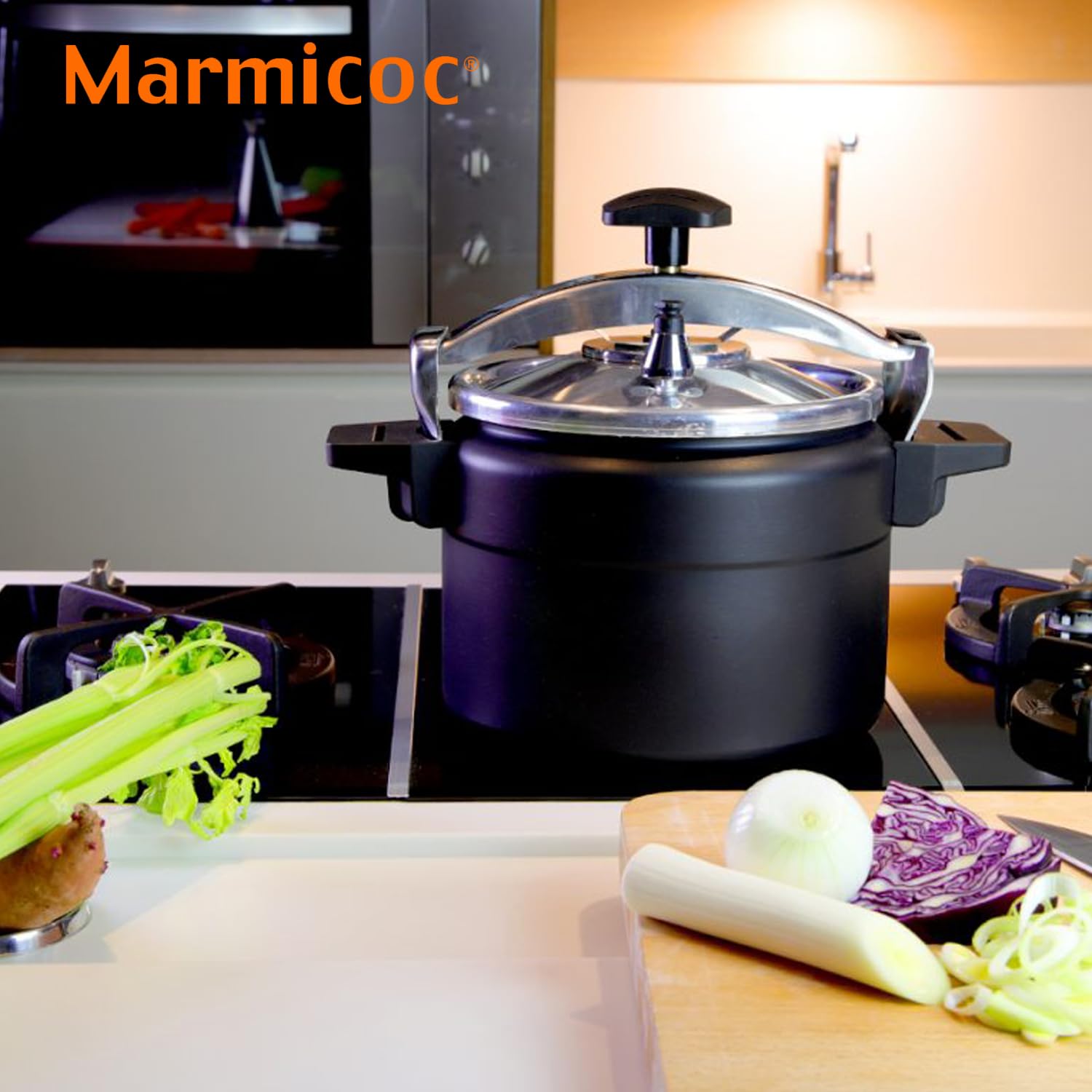 Marmicoc Alumax Black - Olla a Presión Tradicional de 8L, Aluminio Extra Grueso, 3 Sistemas de Seguridad, Todas las Cocinas, Inducción, Negra — view 3