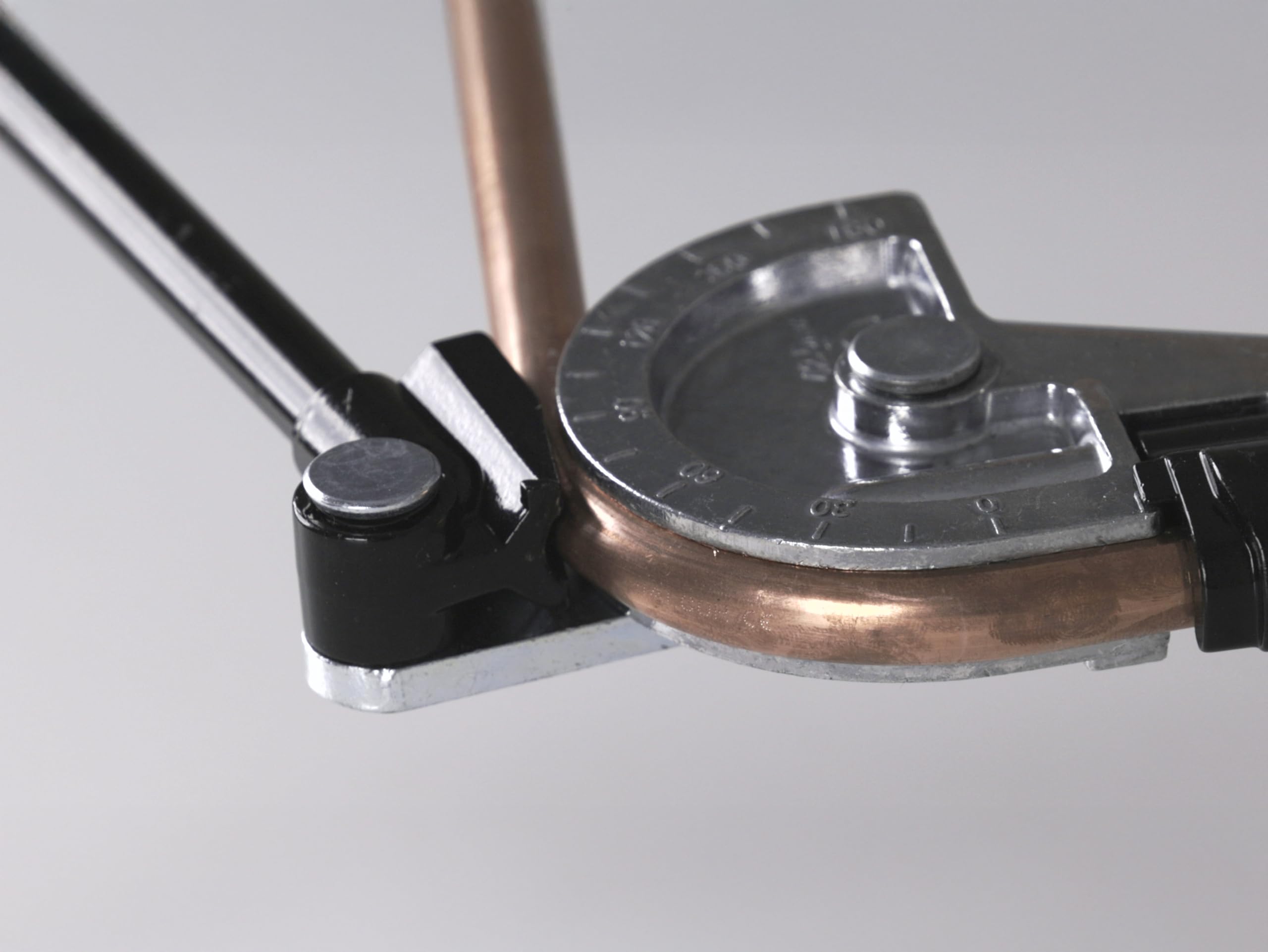 Cintreuse manuelle angle maxi 180 ° pour tube cuivre diamètre 10 mm NOYON & THIEBAULT | Poignées anti-dérapantes | tête graduée de 0 à 180° | crochet de maintien du tube | acier carbone et aluminium